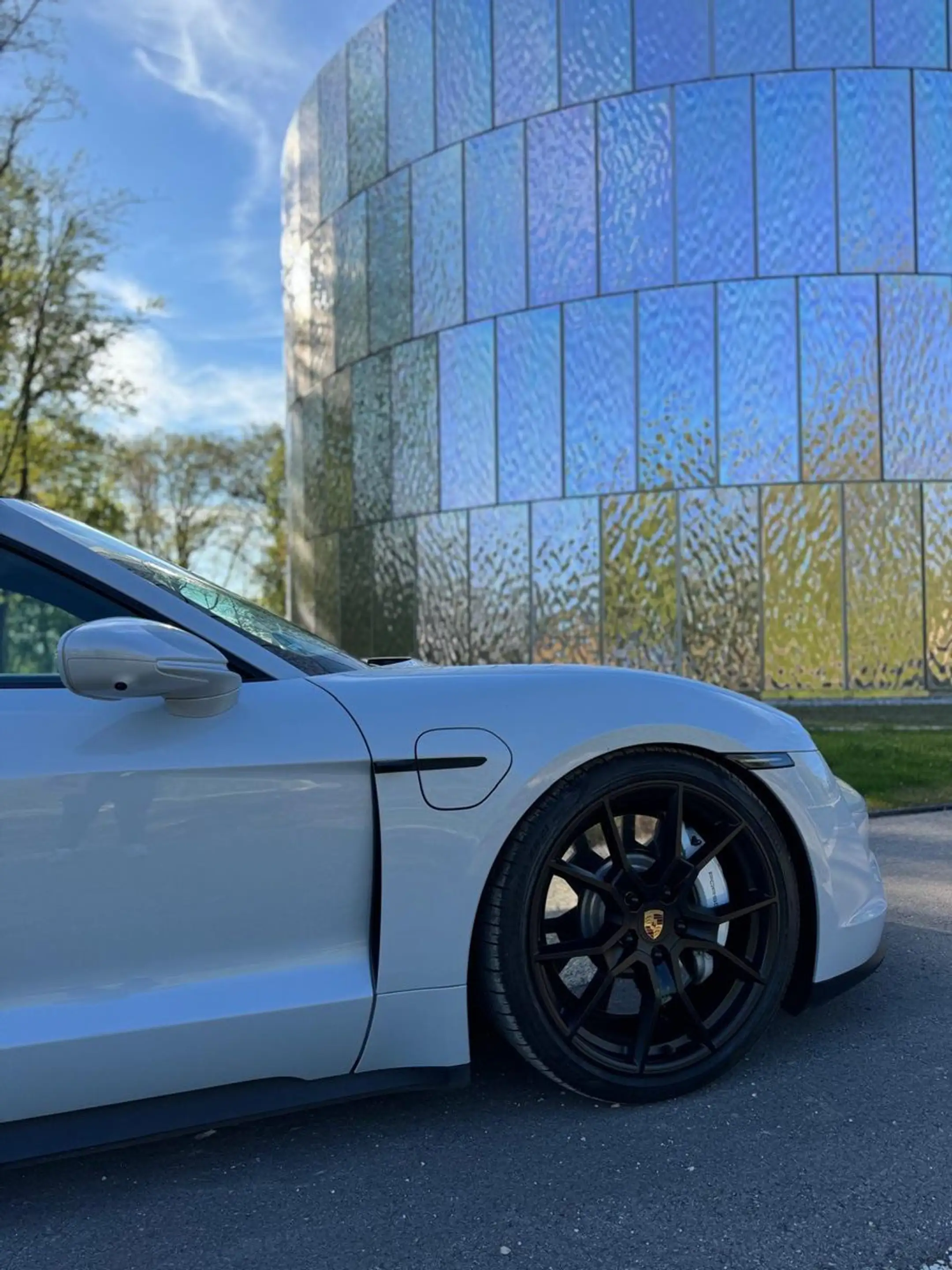 Porsche Taycan 4 S*Chrono*Vectoring*Pano*Luft*Matrix*HUD — photo 2
