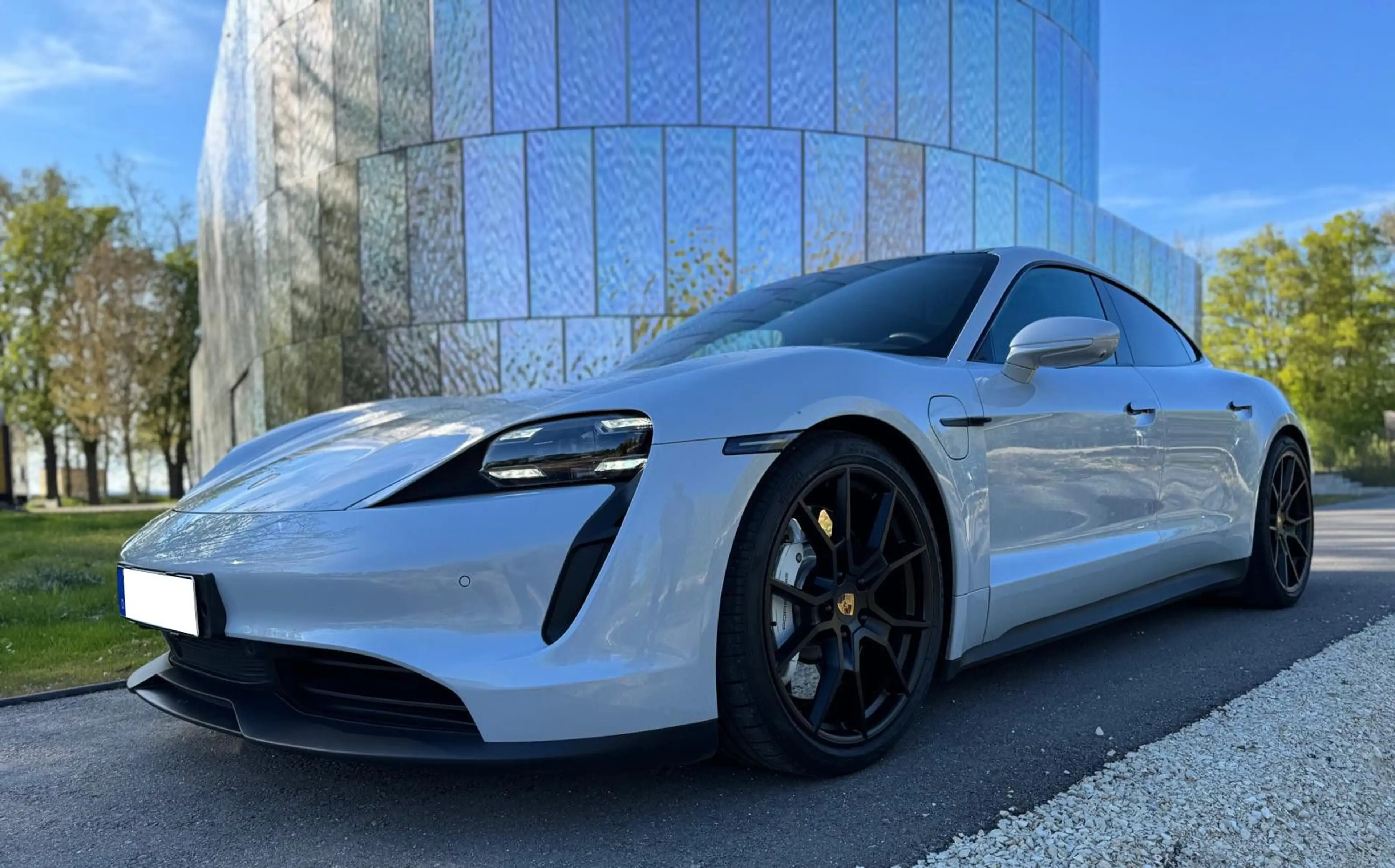 Porsche Taycan 4 S*Chrono*Vectoring*Pano*Luft*Matrix*HUD — photo 10