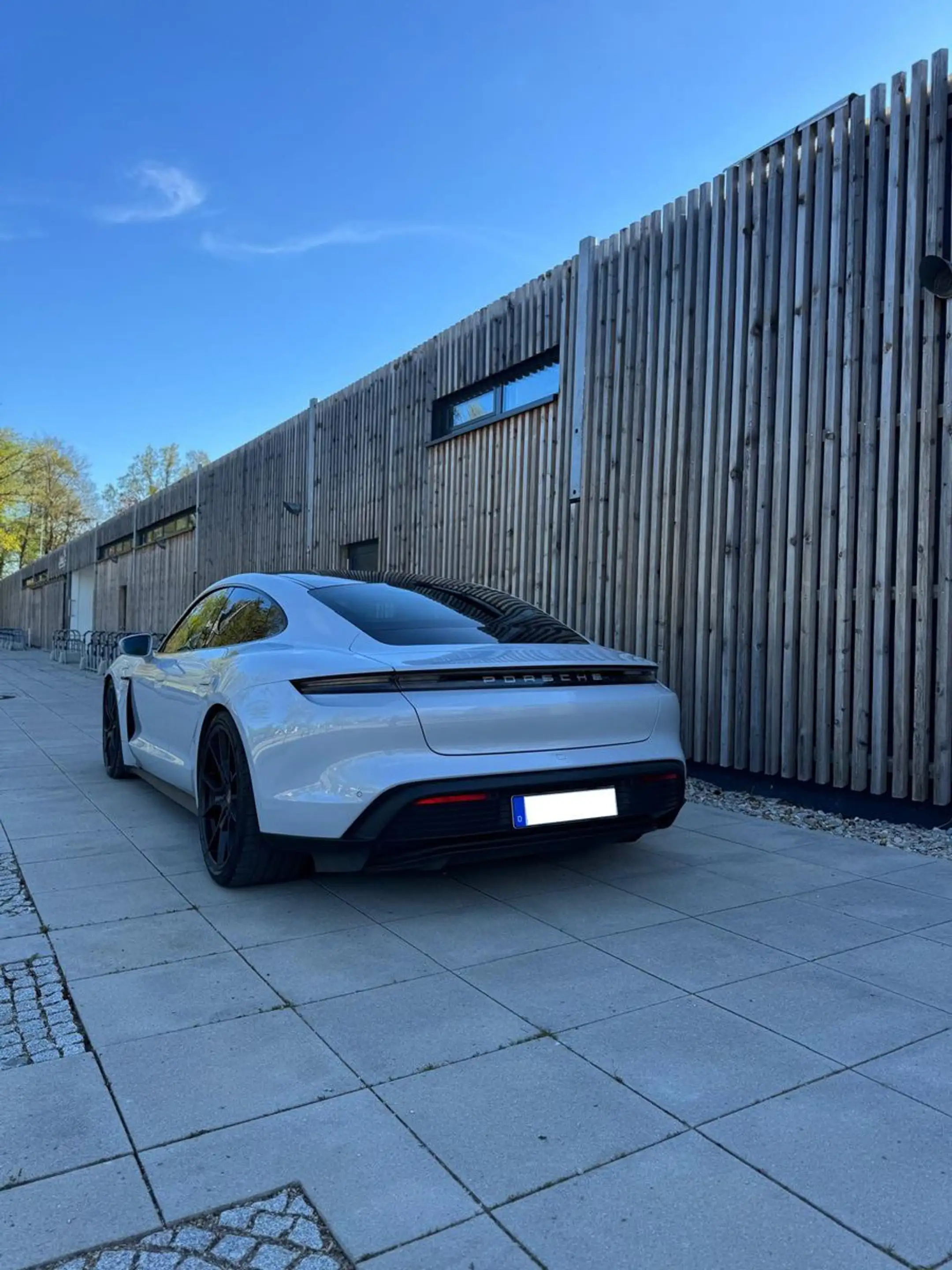 Porsche Taycan 4 S*Chrono*Vectoring*Pano*Luft*Matrix*HUD — photo 12