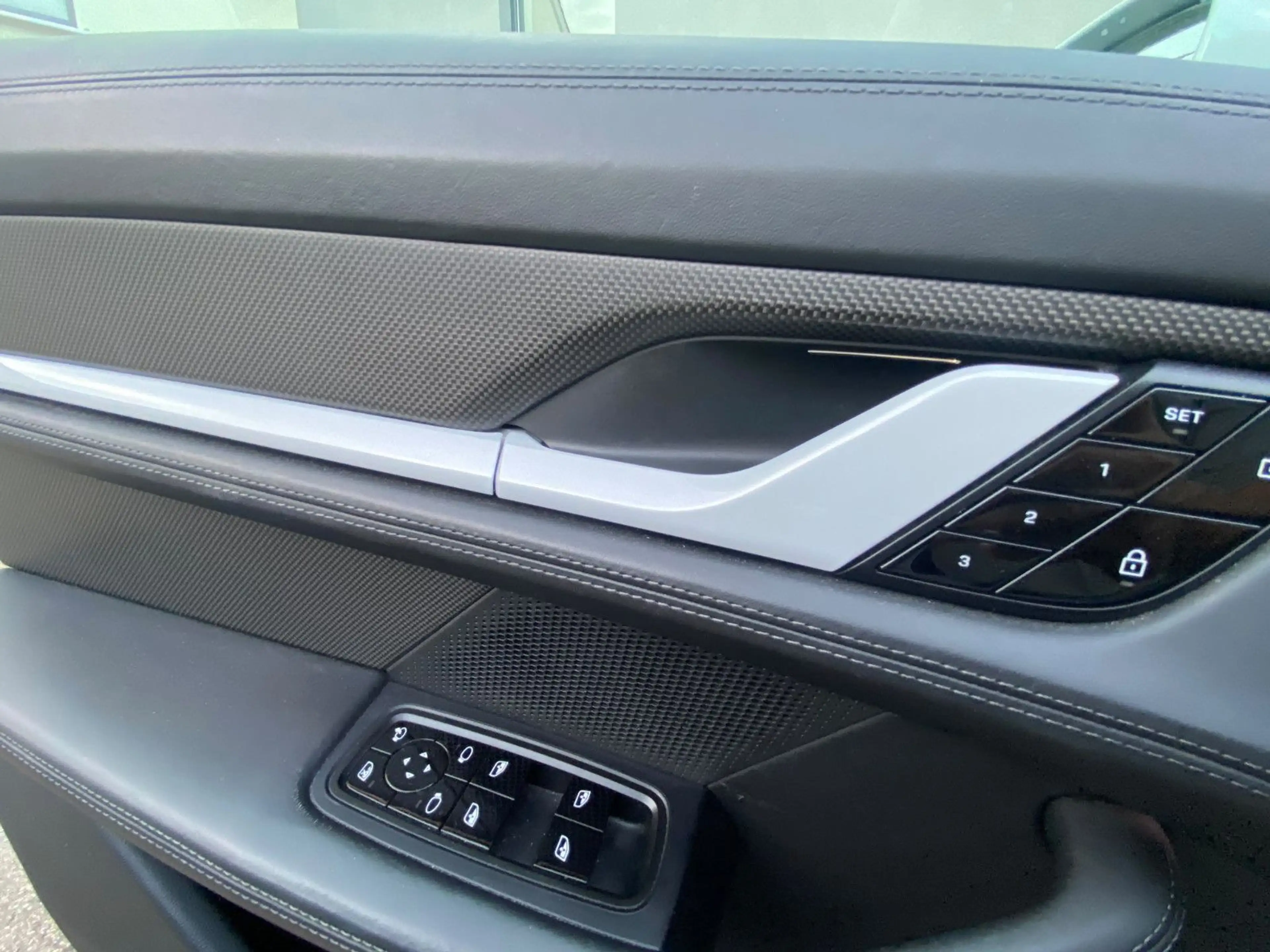 Porsche Taycan 4 S*Chrono*Vectoring*Pano*Luft*Matrix*HUD — photo 21