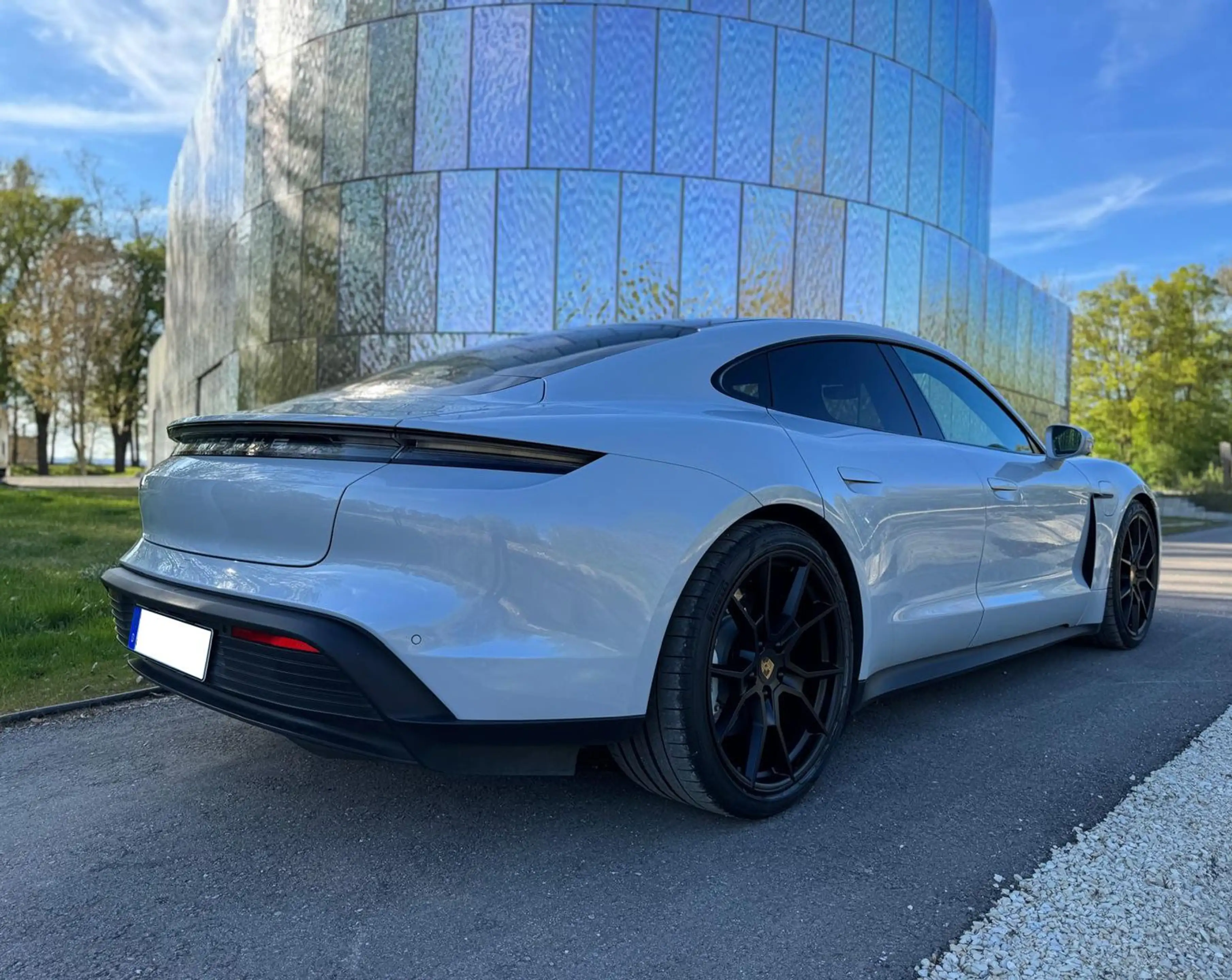 Porsche Taycan 4 S*Chrono*Vectoring*Pano*Luft*Matrix*HUD — photo 6