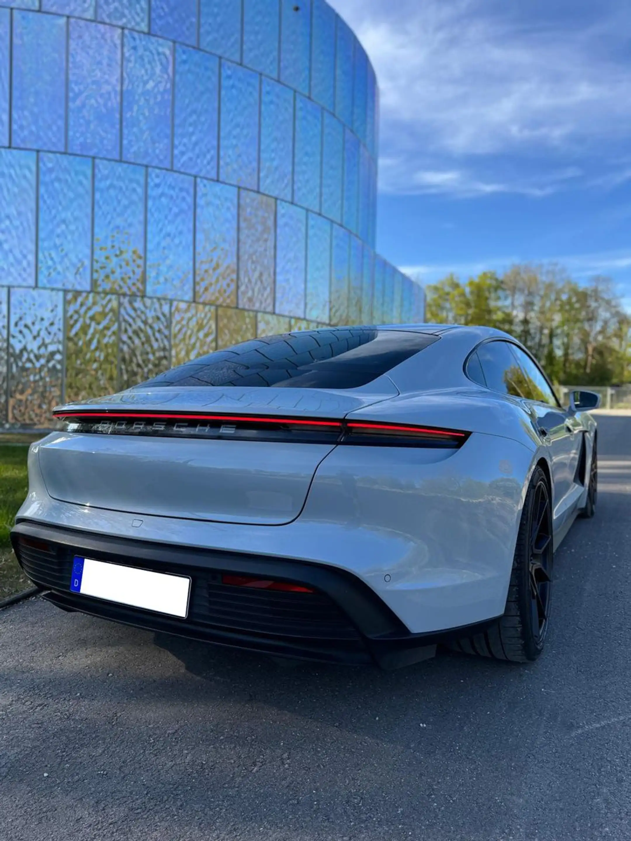 Porsche Taycan 4 S*Chrono*Vectoring*Pano*Luft*Matrix*HUD — photo 3