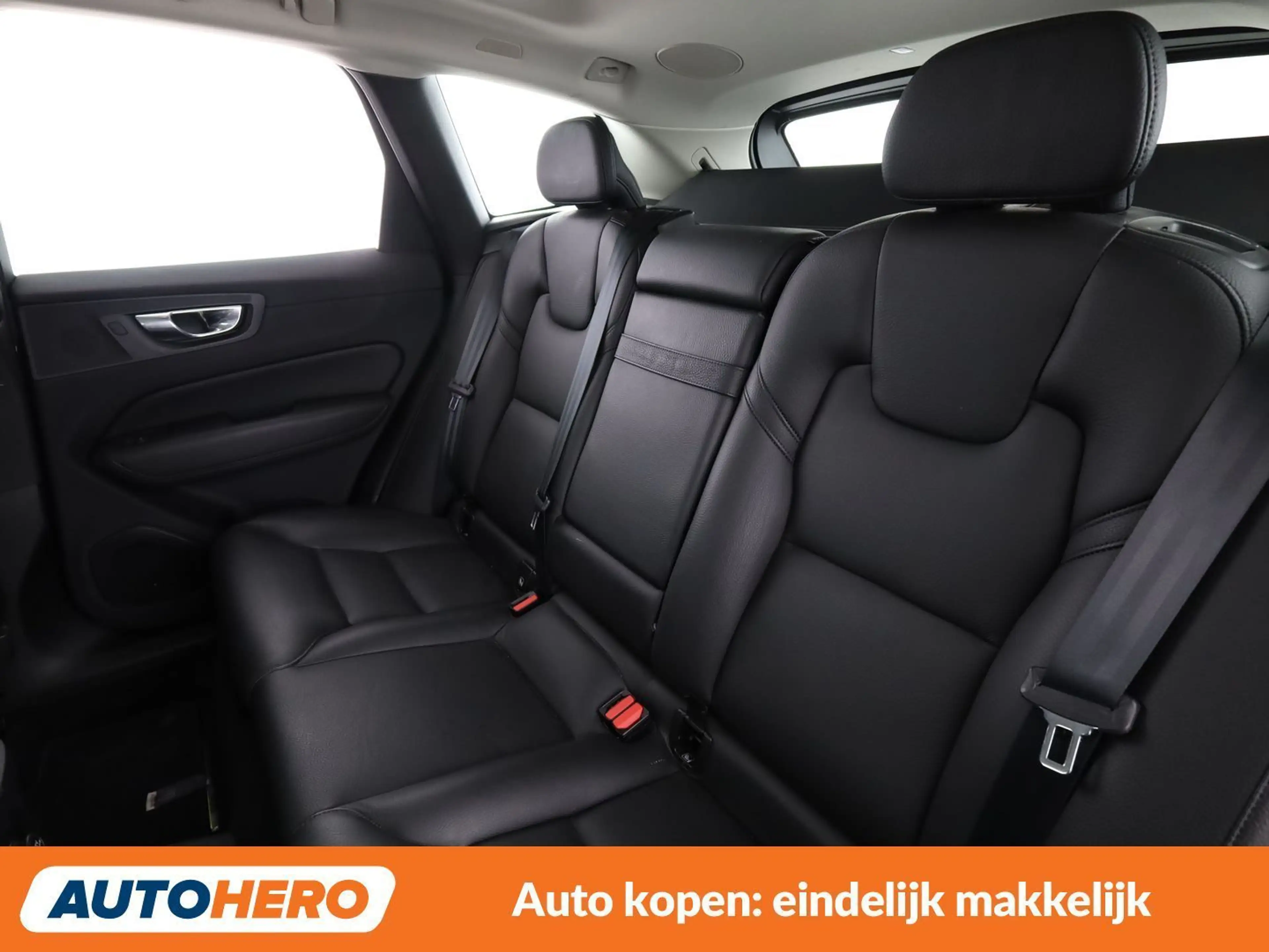 Volvo XC60 2.0 T8 Plug-in Hybrid Inscription AWD — photo 14