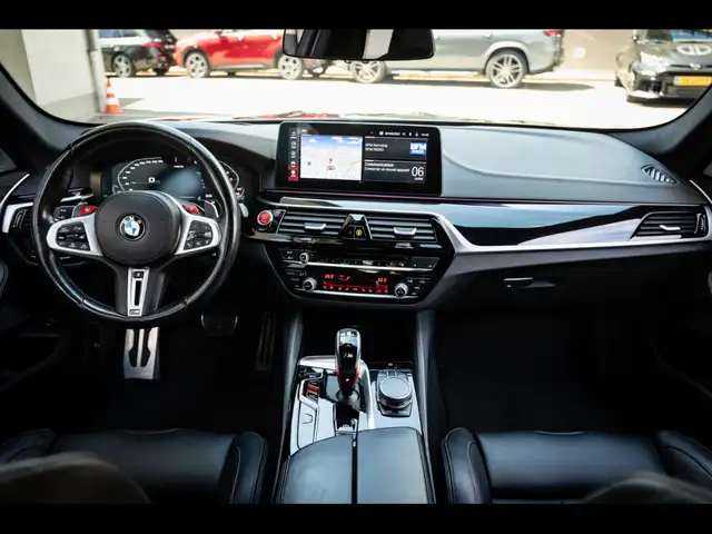 BMW M5 view 12