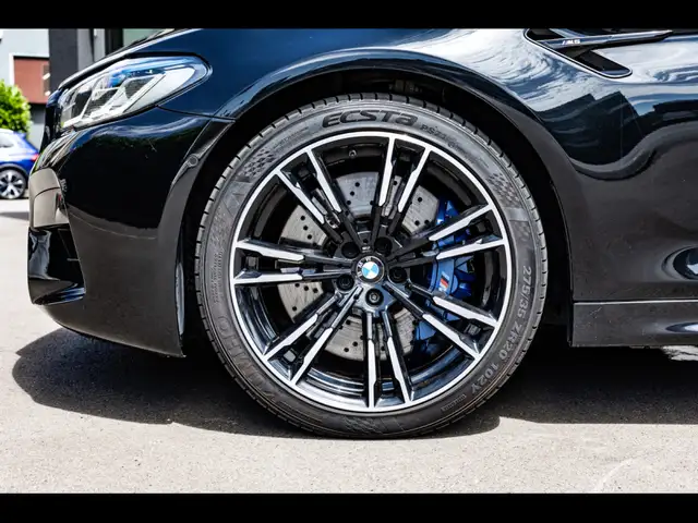 BMW M5 view 8