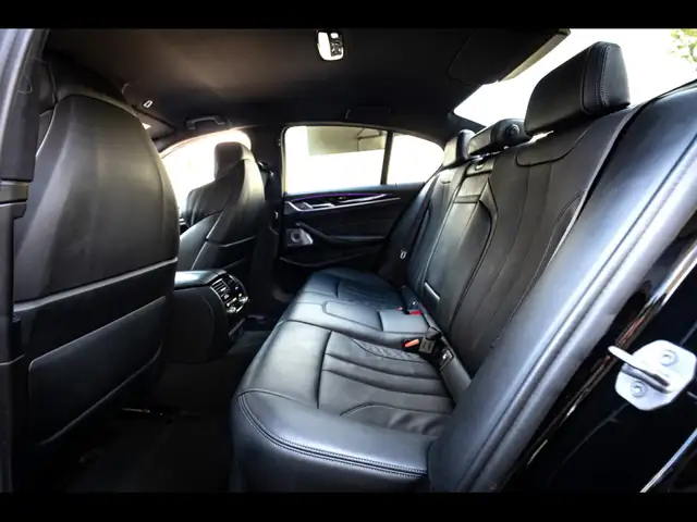 BMW M5 view 13