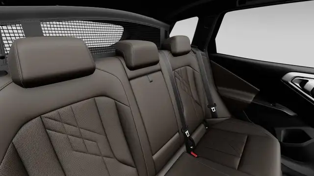 BMW X3 view 12