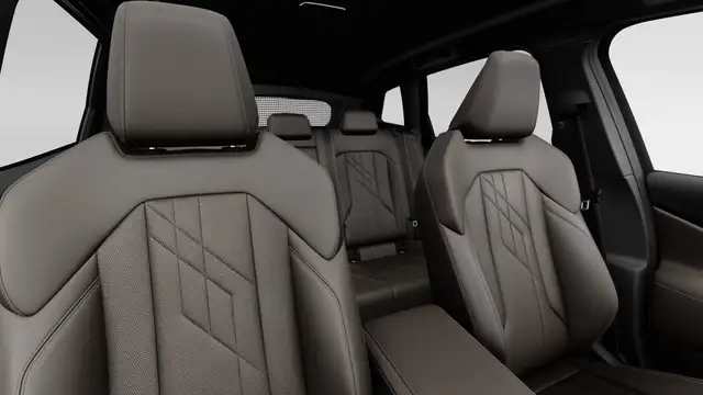 BMW X3 view 11