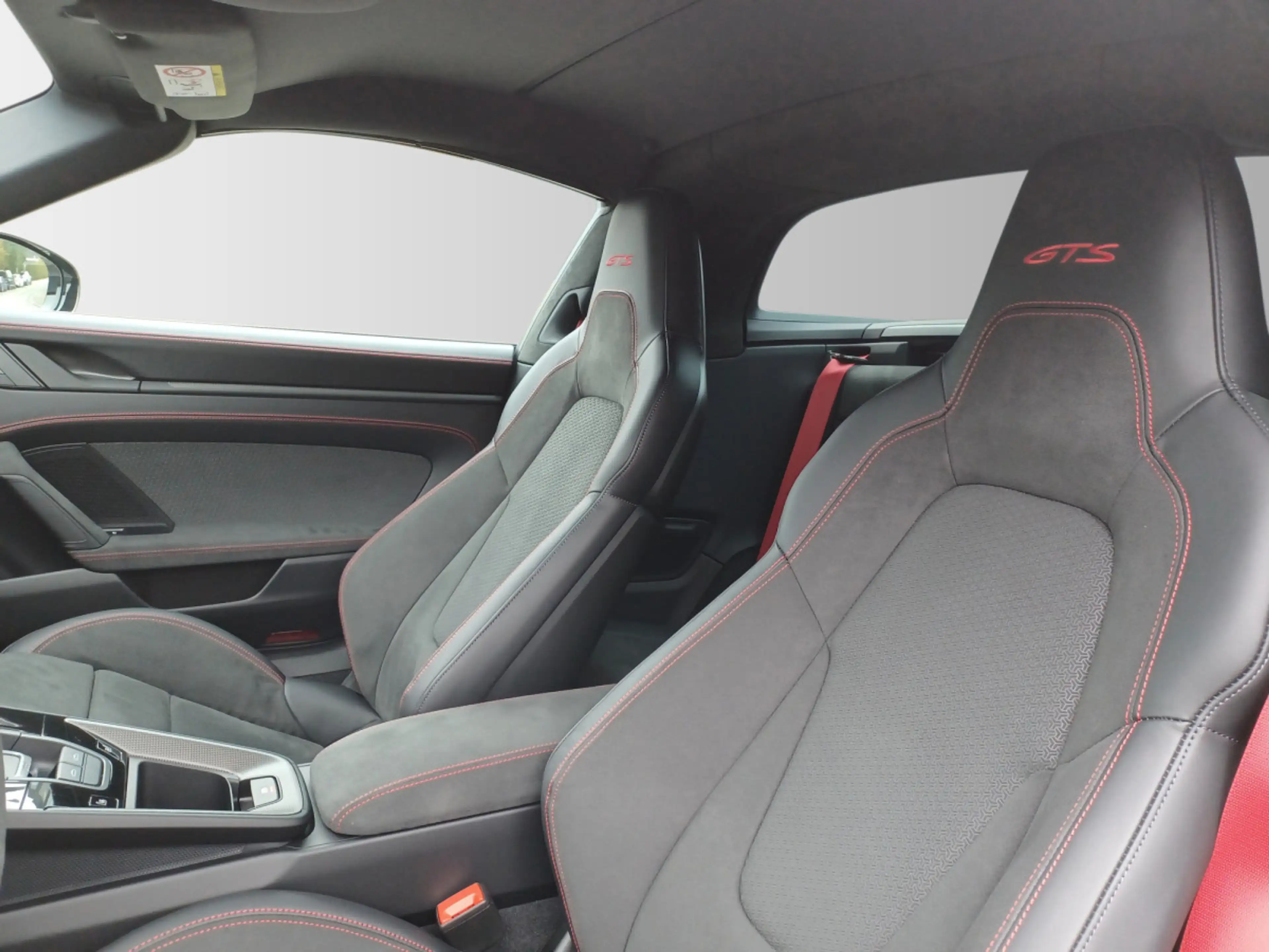 Porsche 911 Targa 4 GTS — photo 10