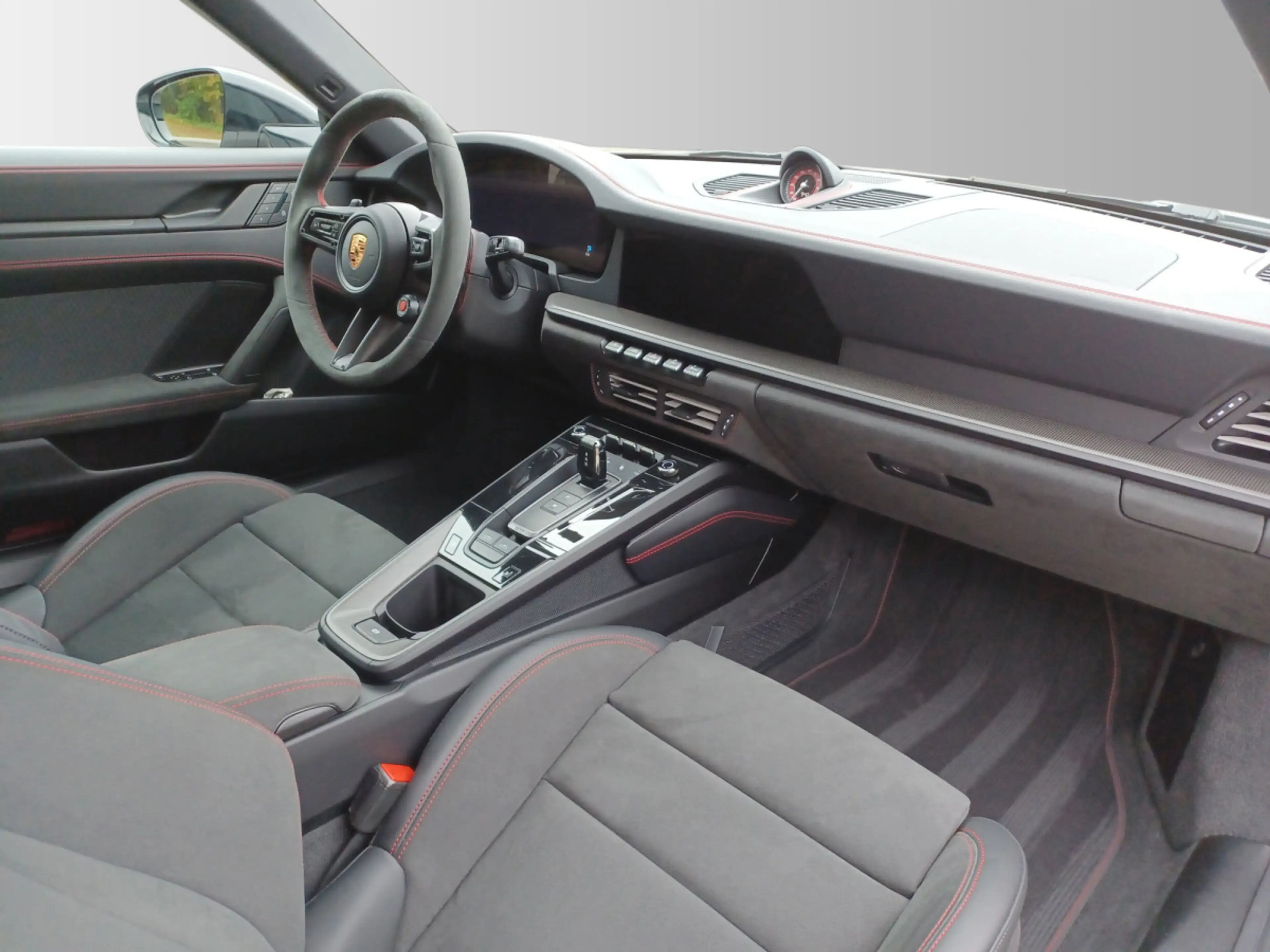 Porsche 911 Targa 4 GTS — photo 13
