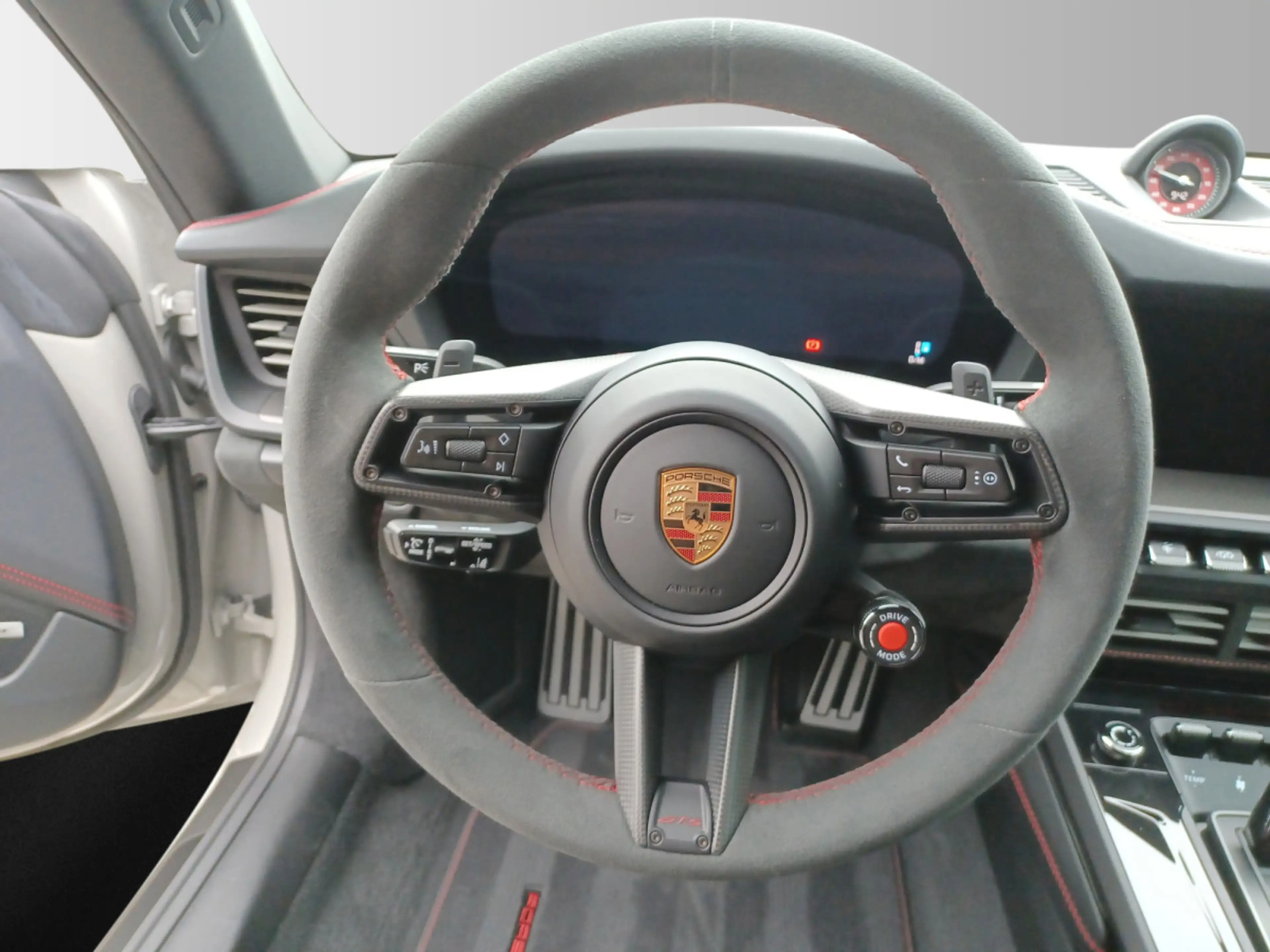 Porsche 911 Targa 4 GTS — photo 12
