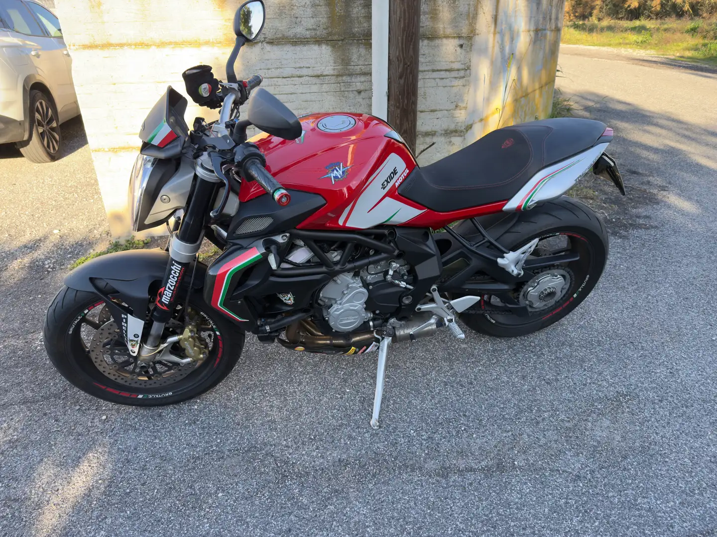 MV Agusta Brutale 675 Rot - 1