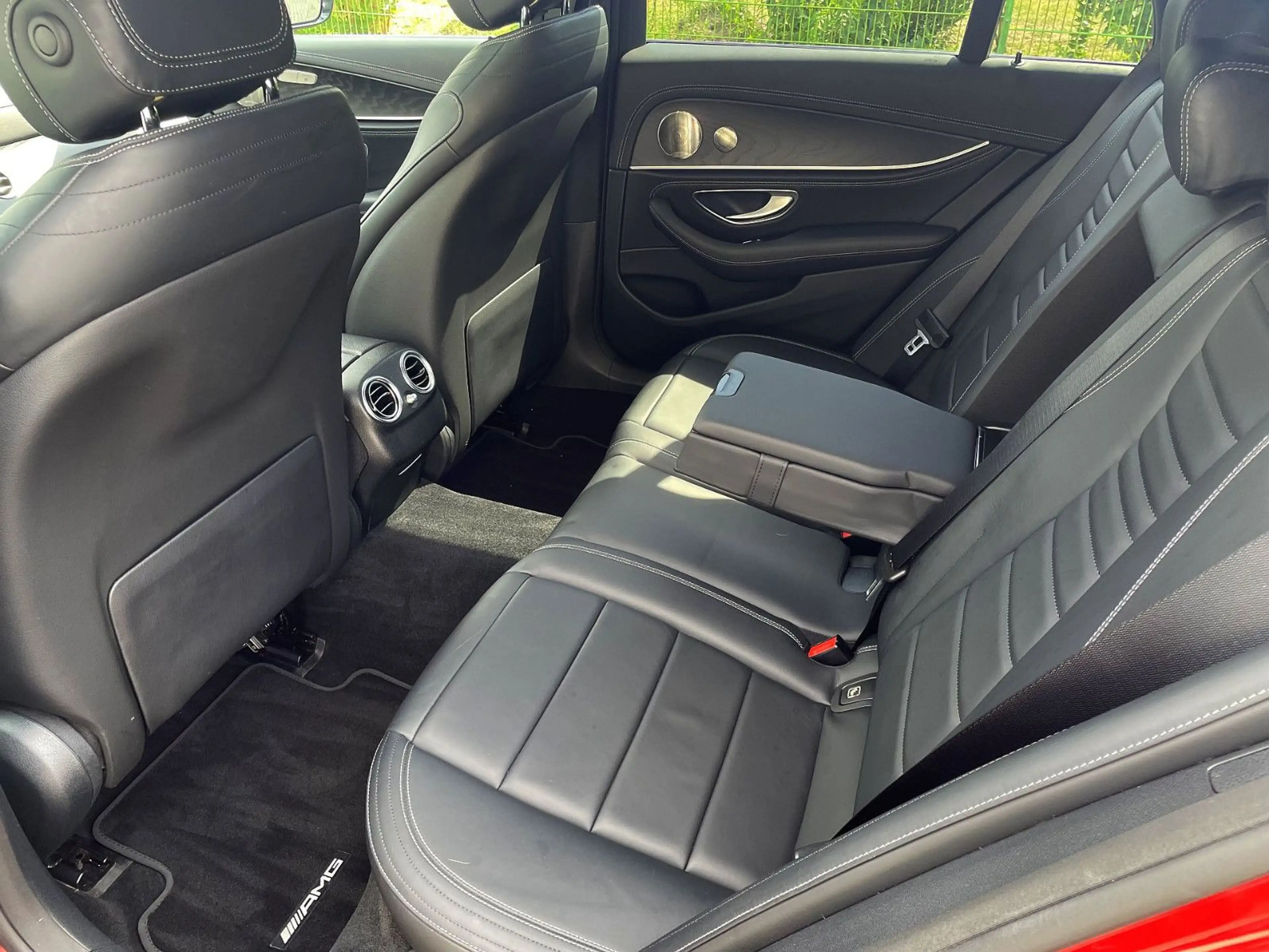 Mercedes-Benz E 400 d 4M AMG AIR*ACC*BURMEST*GSD*STHZG*20"LM* — photo 11