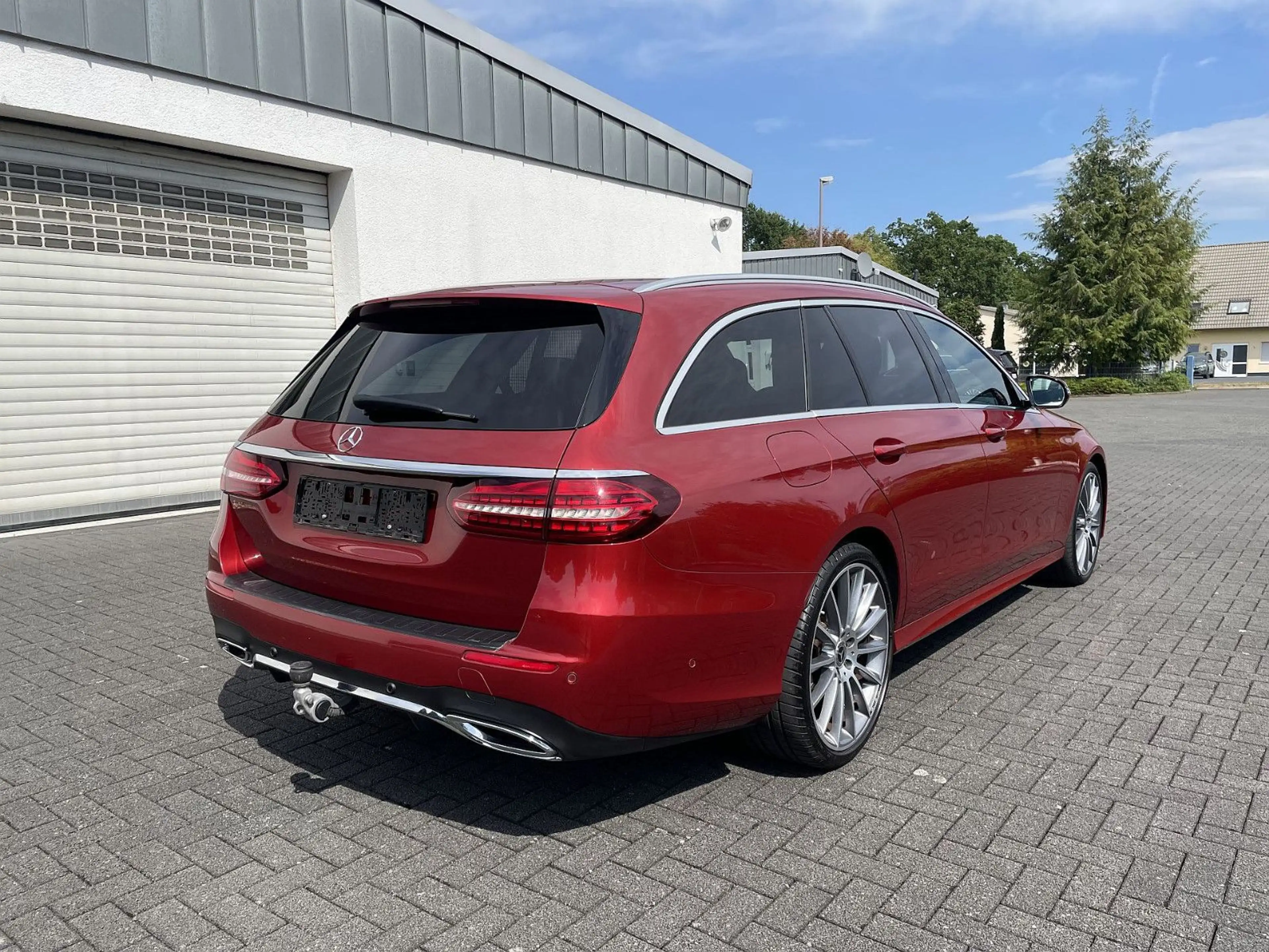 Mercedes-Benz E 400 d 4M AMG AIR*ACC*BURMEST*GSD*STHZG*20"LM* — photo 4