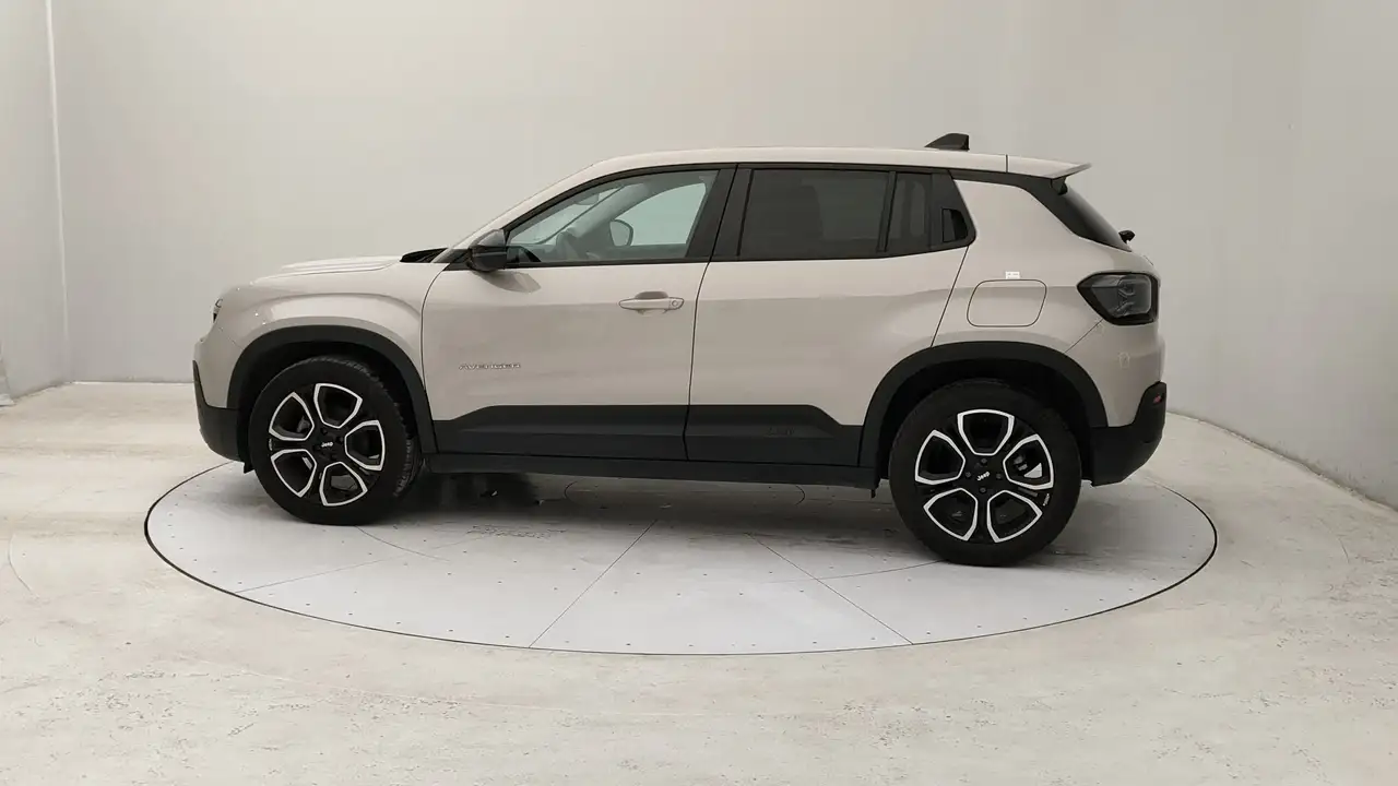 Jeep Avenger 1.2 Turbo Summit 4