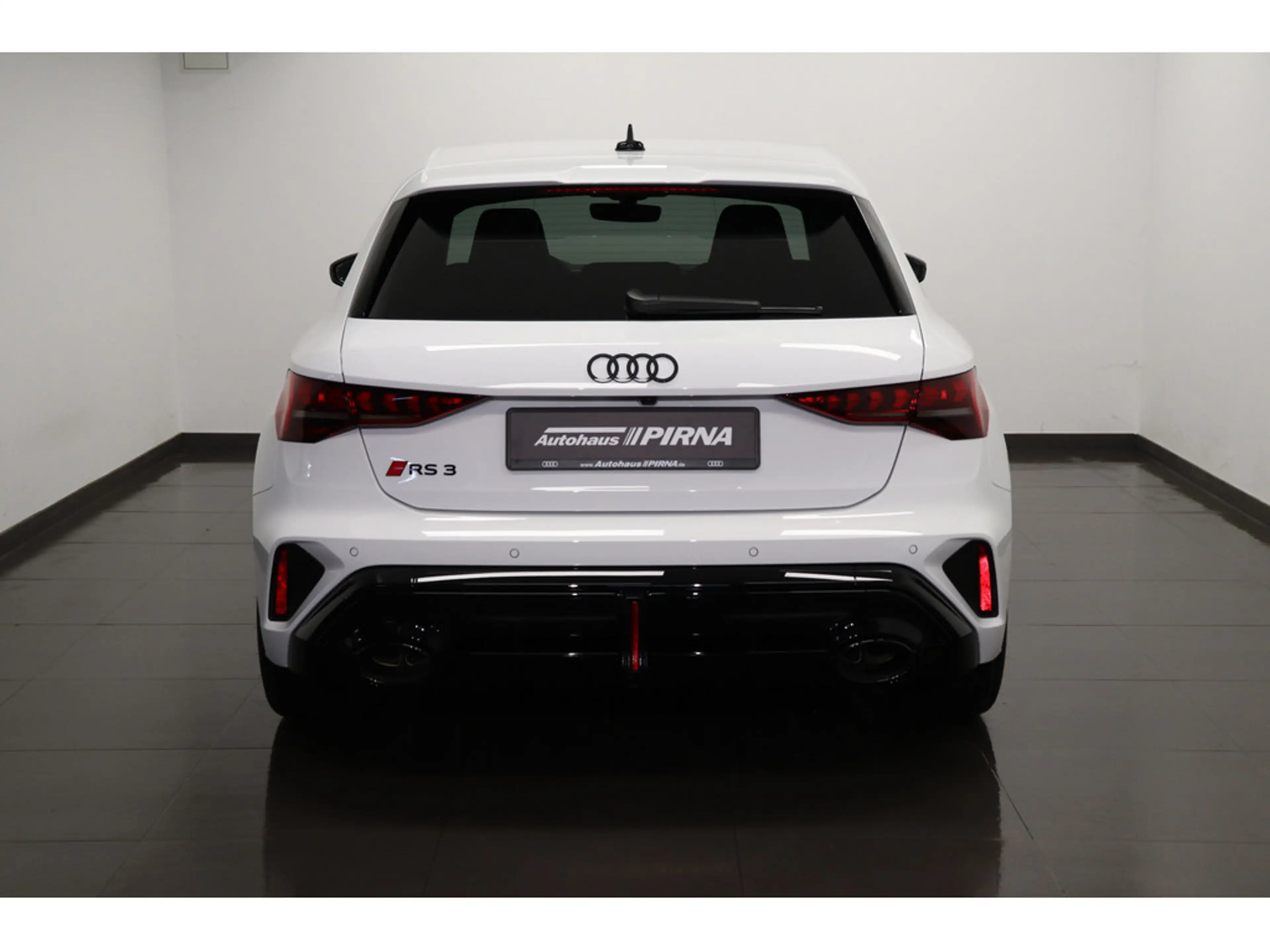 Audi RS3 — photo 5