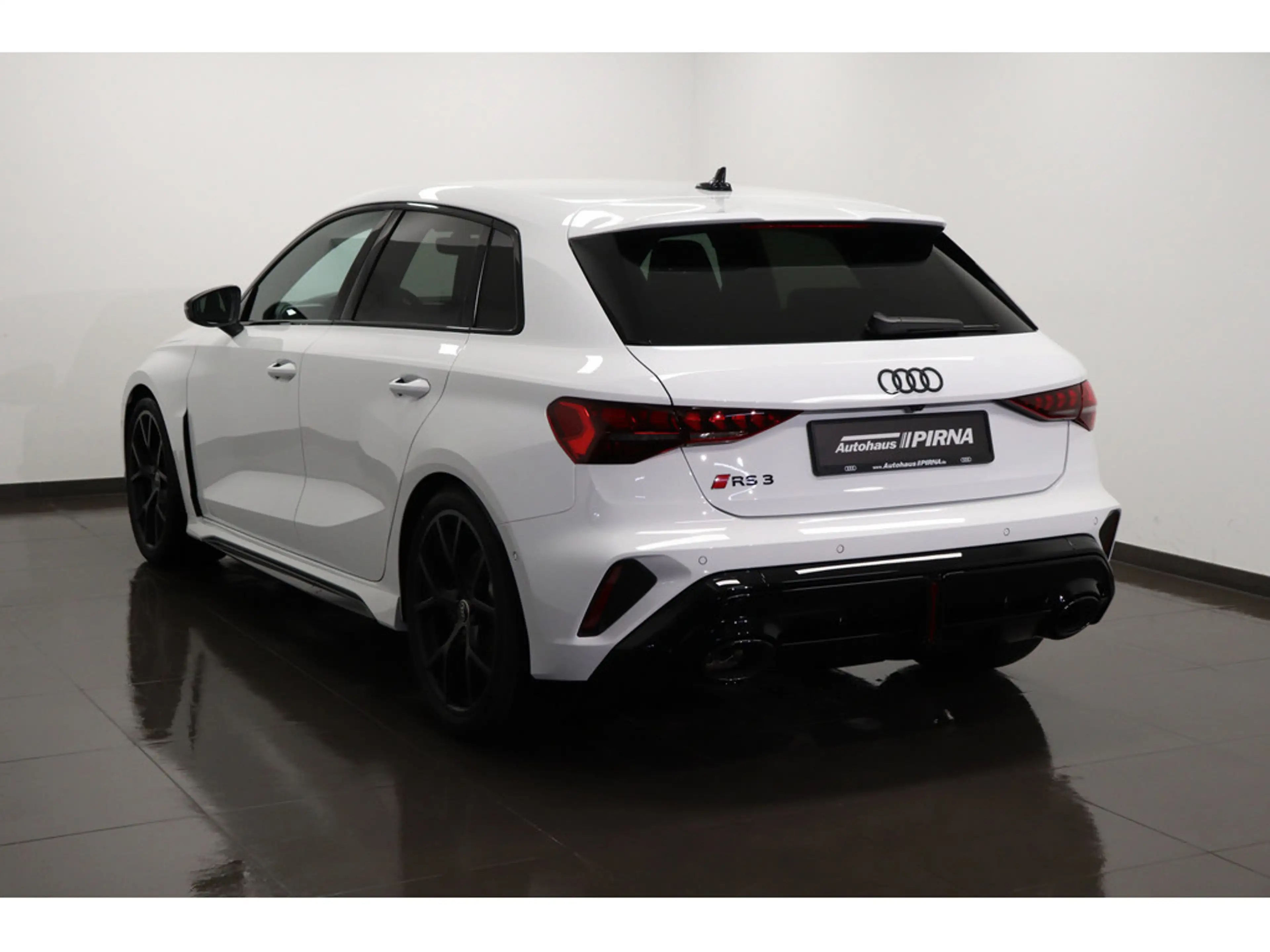 Audi RS3 — photo 6