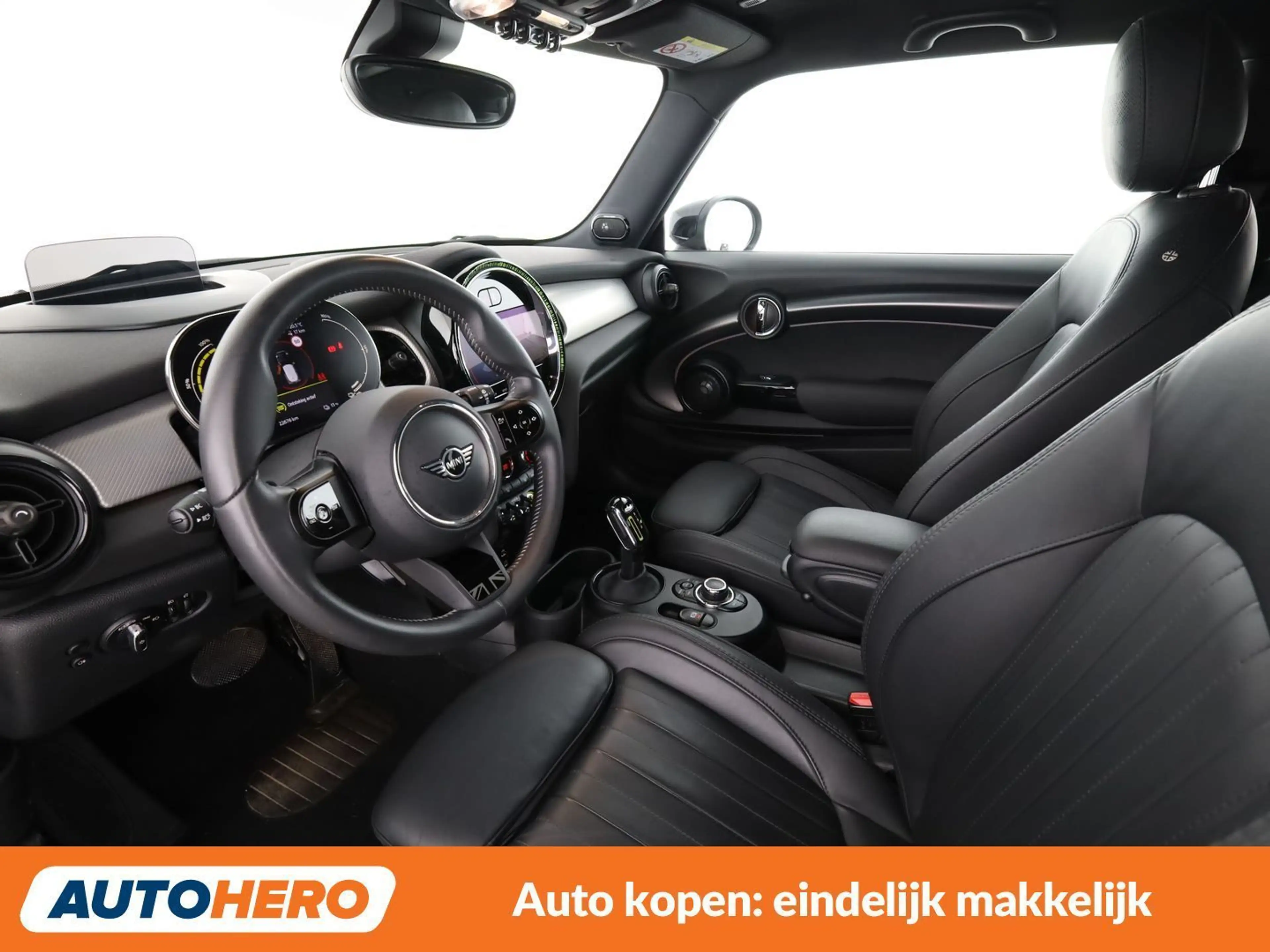MINI Cooper SE Cooper SE Yours Trim — photo 11