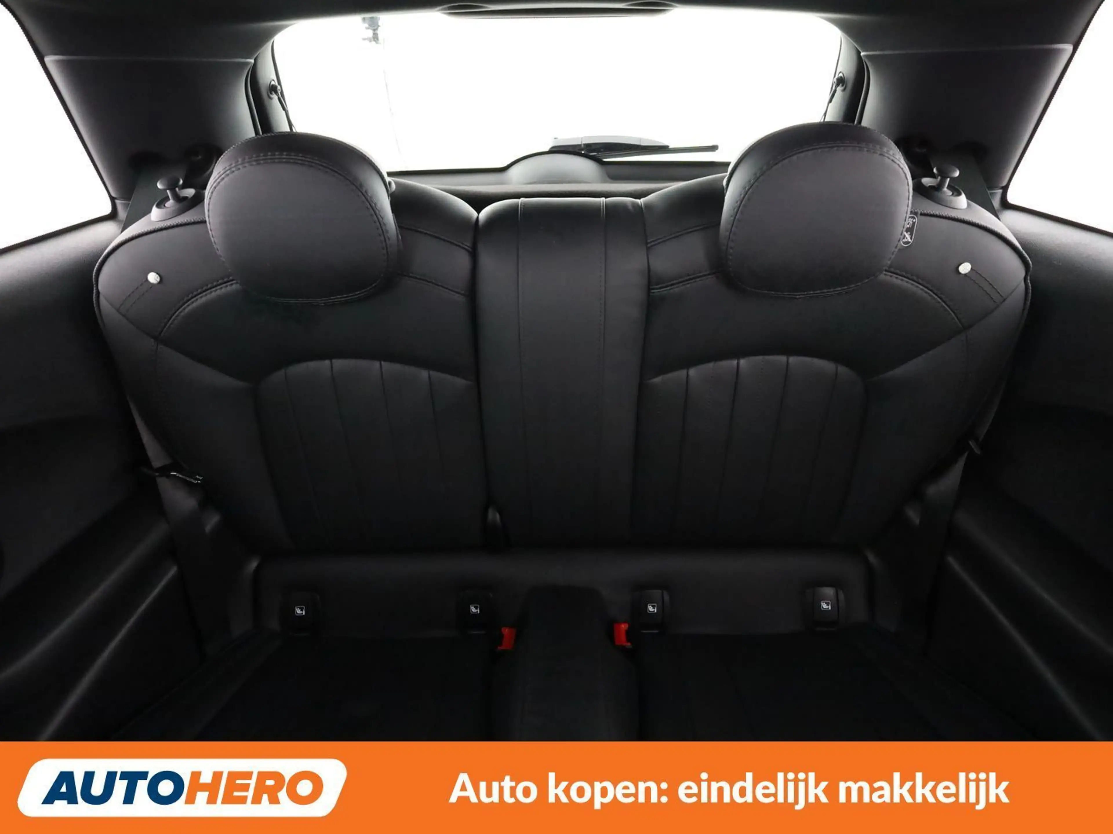 MINI Cooper SE Cooper SE Yours Trim — photo 15