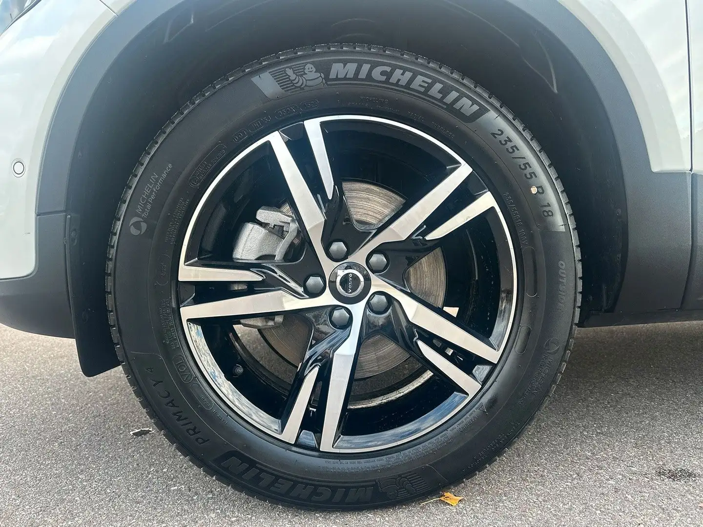 Volvo XC40 B3 Mild-Hybrid Plus Dark ACC BLIS LED Weiß - 2