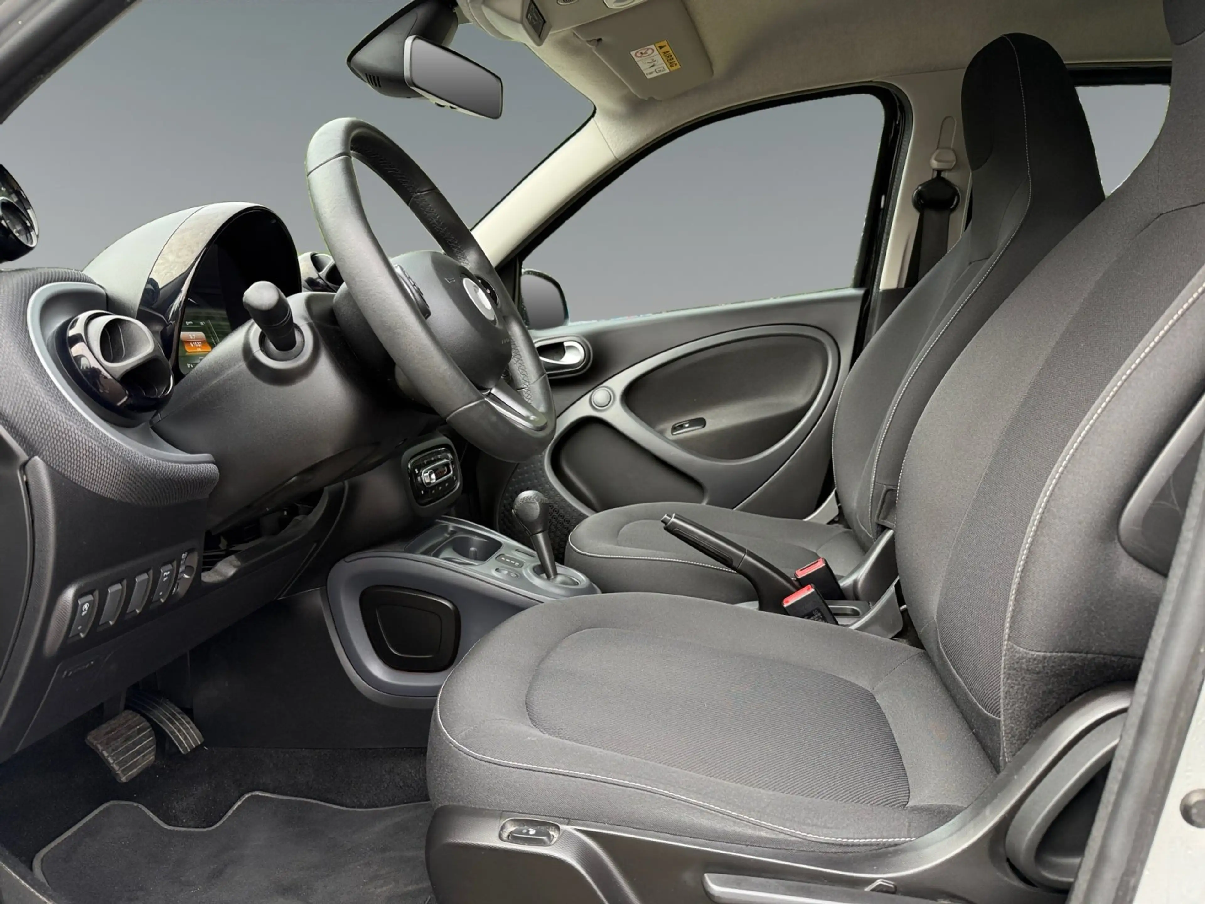 smart forFour 1.0 passion KLIMA | ALLWETTER | PARKHILFE — photo 10