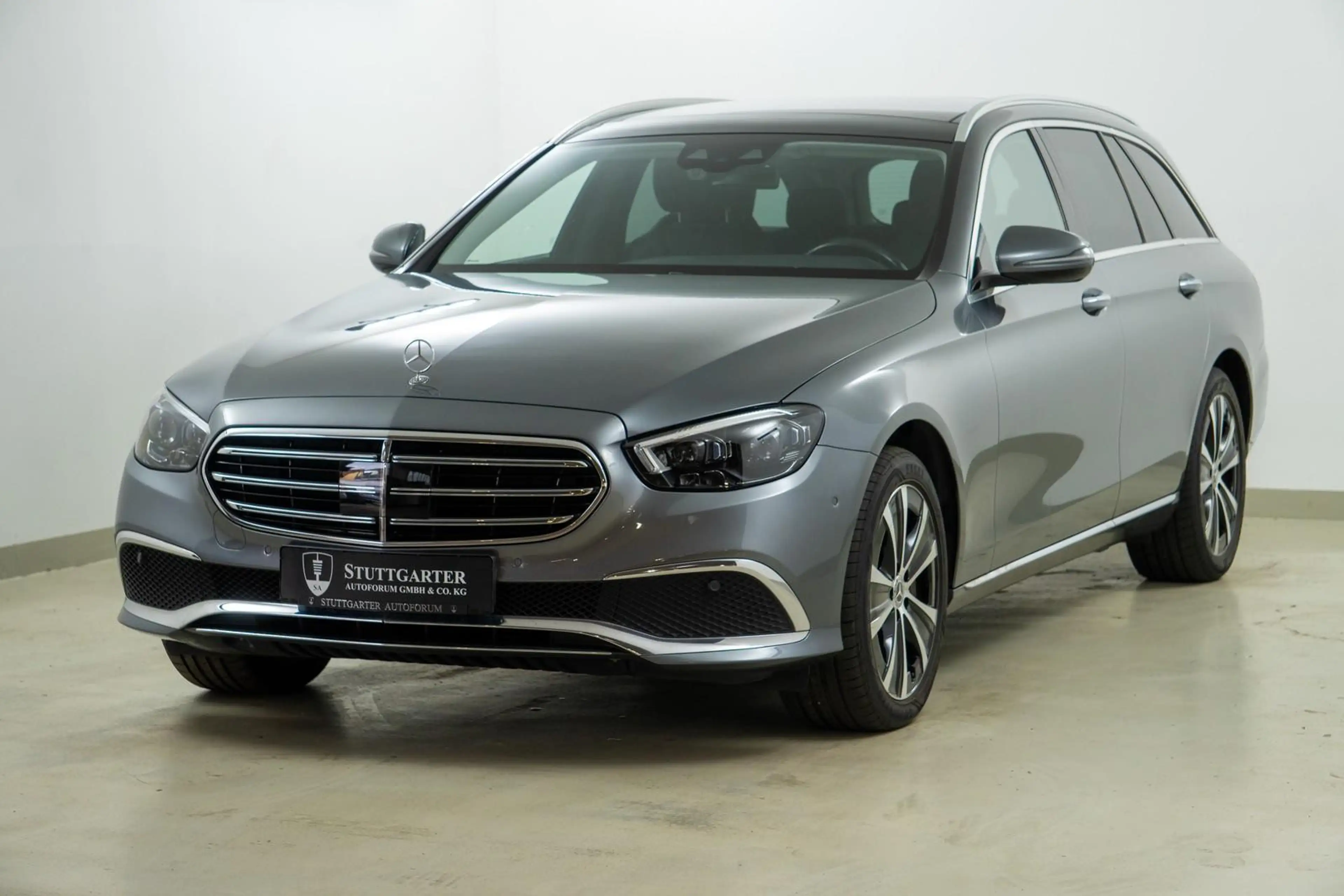 Mercedes-Benz E 450 4Matic Exclusive Pano Leder Kamera — photo 3
