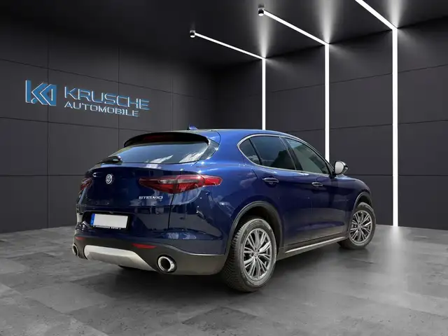 Alfa Romeo Stelvio view 5