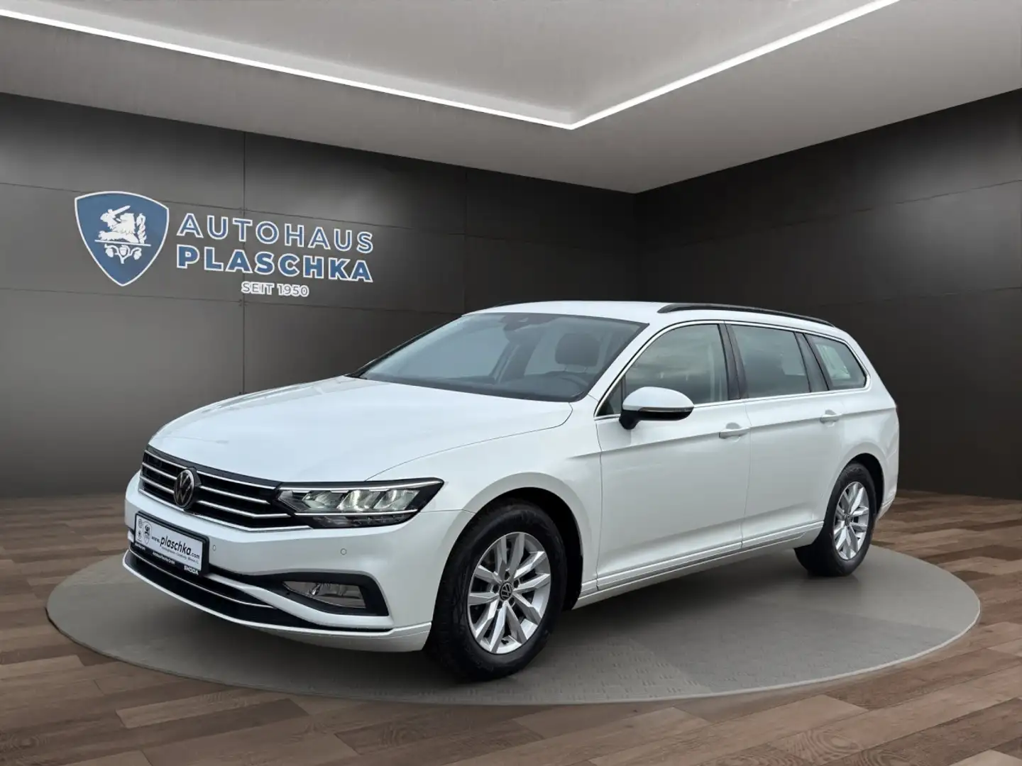 Volkswagen Passat Variant 2.0 TDI DSG Business AHK+KAMERA+NAVI Klima Navi Weiß - 1