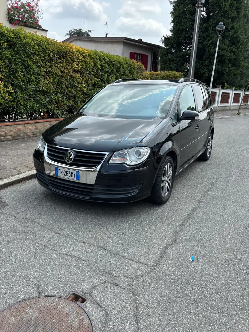 Volkswagen Touran 1.6 Trendline - 1