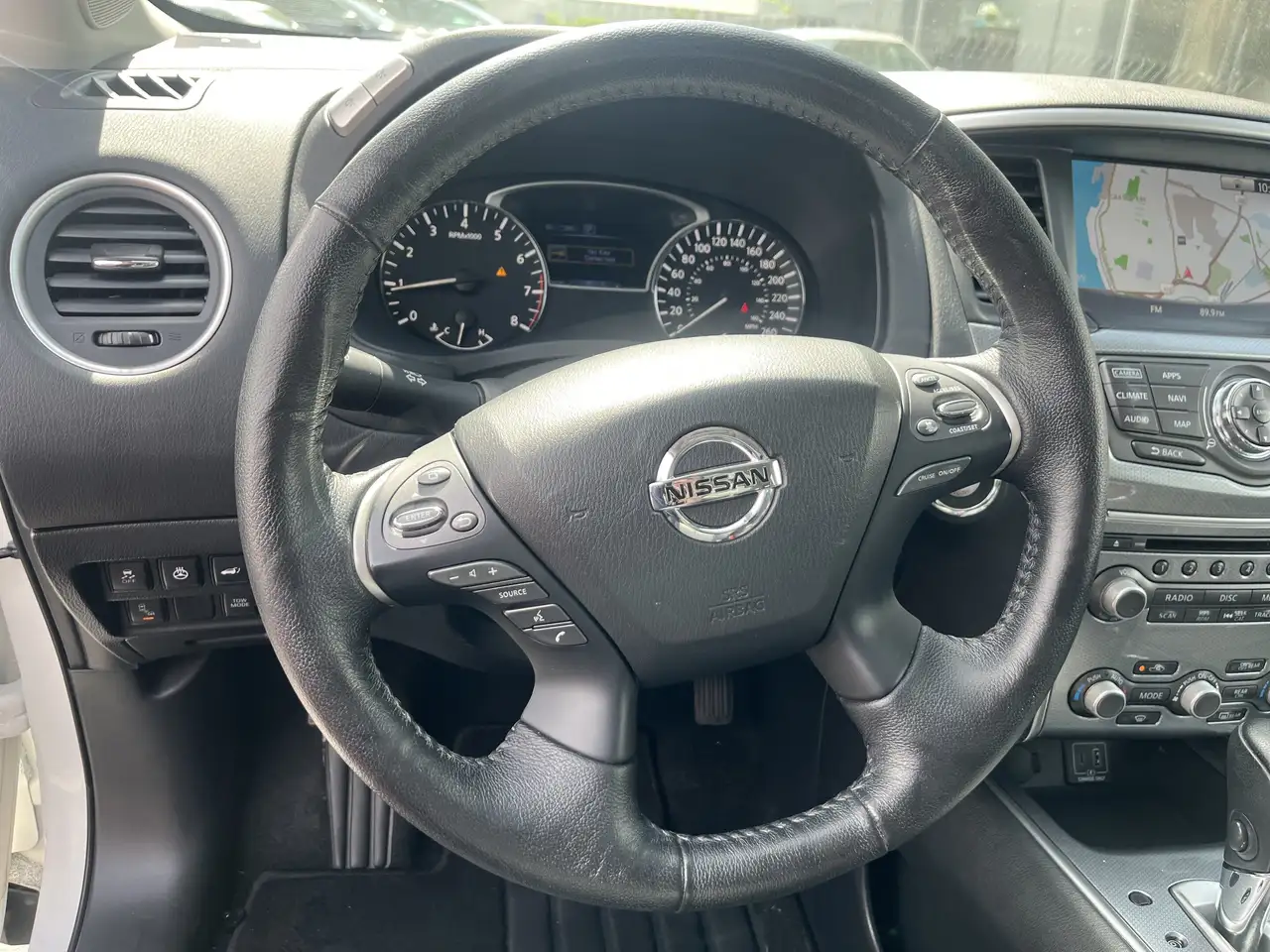 Nissan Pathfinder fotografie Nissan Pathfinder