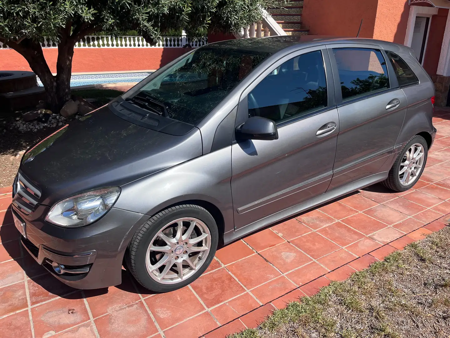 Mercedes-Benz B 180 B 180CDI Autotronic Gris - 1