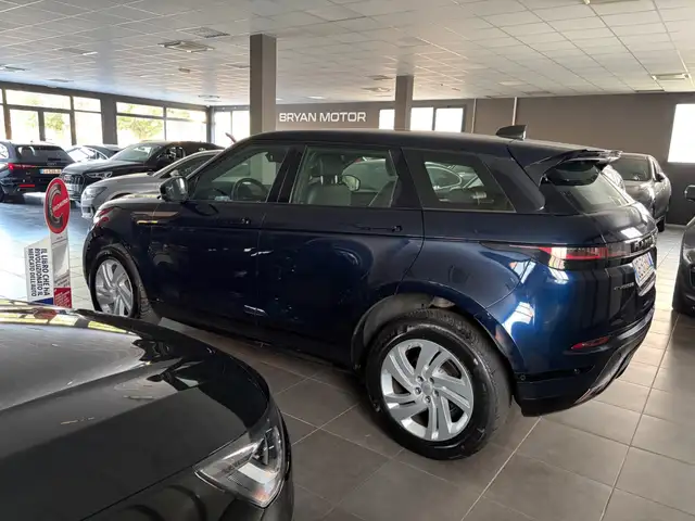 Land Rover Range Rover Evoque view 4