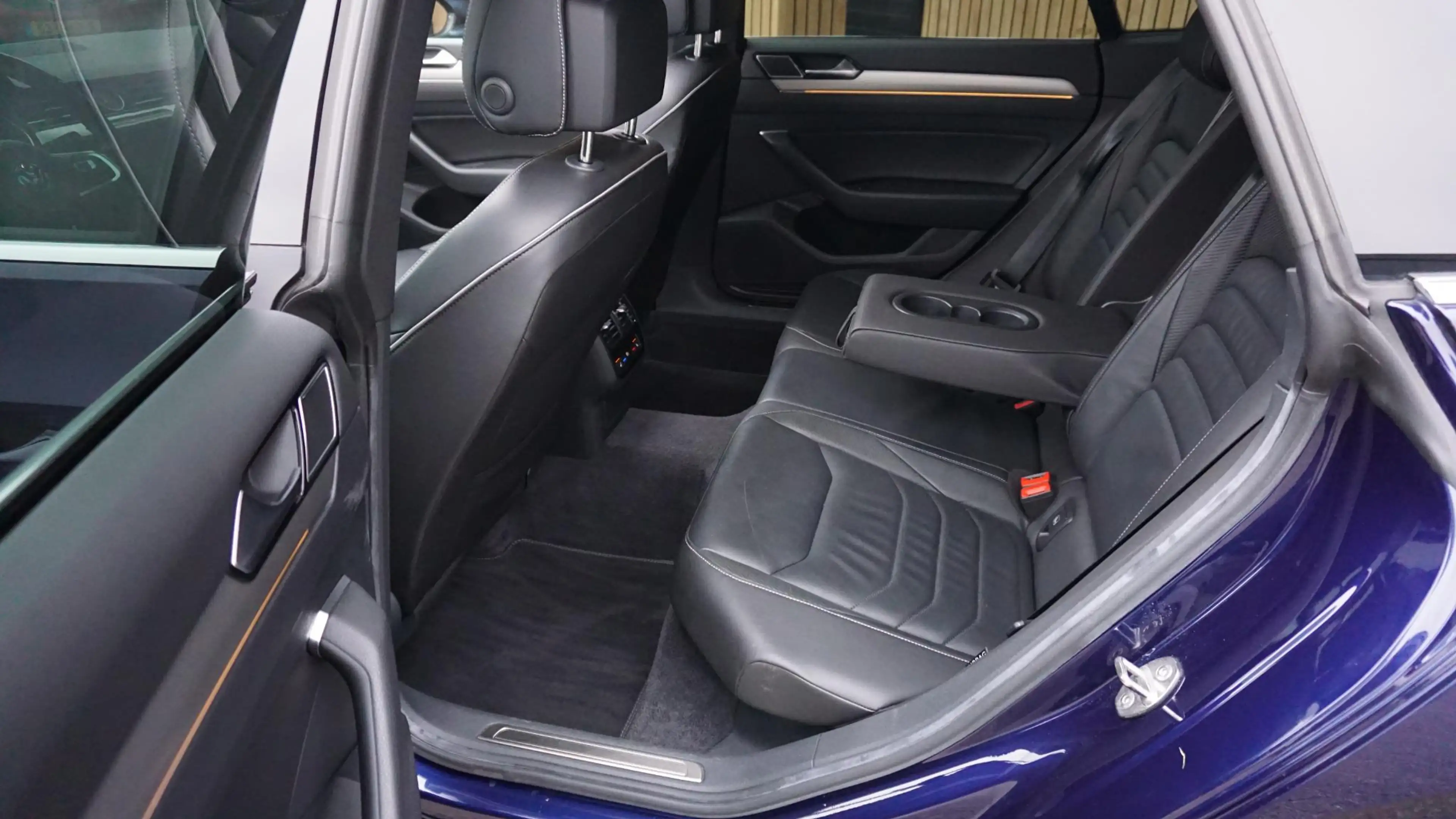 Volkswagen Arteon 2.0 TSI 190PK 3X R-LINE Pano.Dak DynAudio Standkac — photo 33