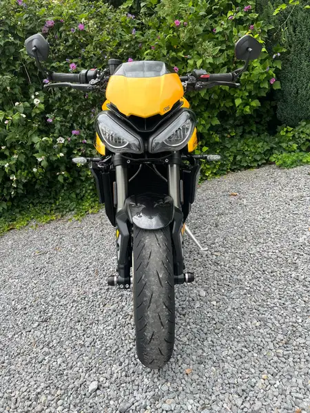 Triumph Street Triple RS - foto 3
