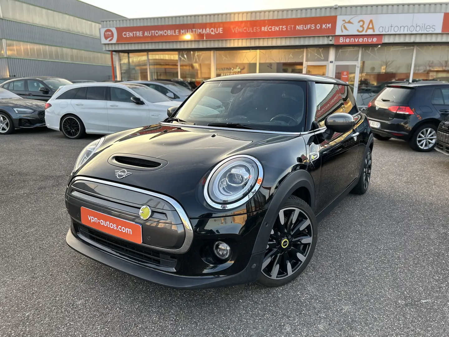 MINI Cooper SE Cooper SE 184 ch Finition Yours Zwart - 1