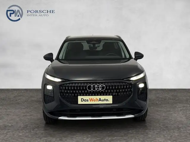 Audi Q3 view 2