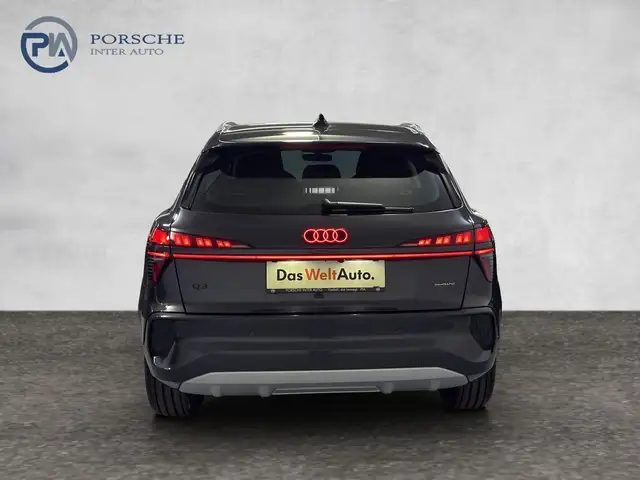 Audi Q3 view 5