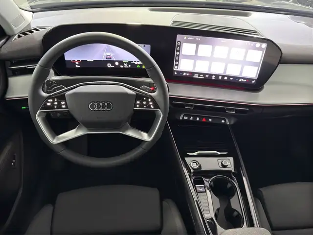 Audi Q3 view 7