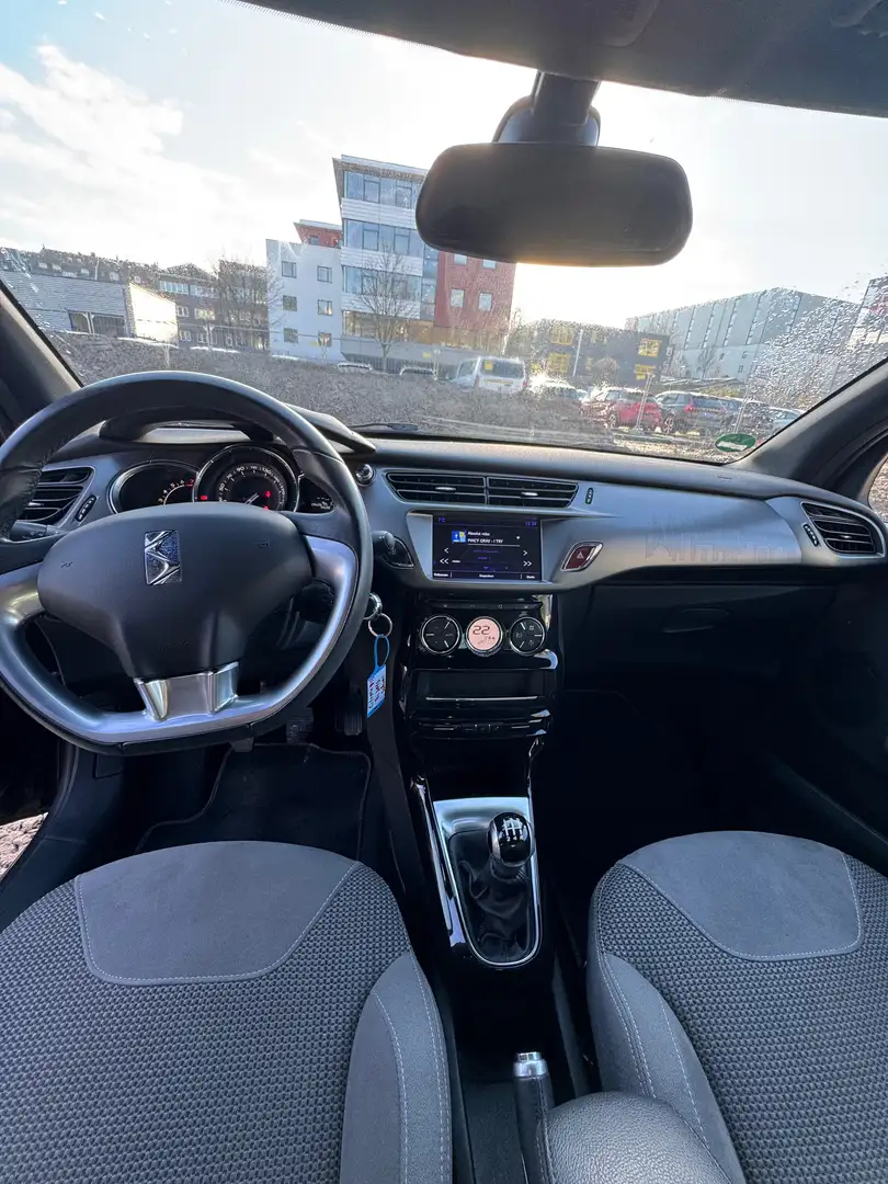 SEAT Ibiza Reference Blau - 1