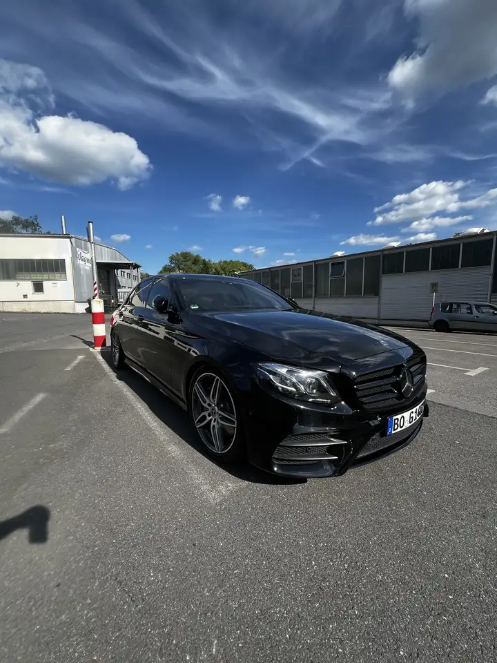 Mercedes-Benz E 220