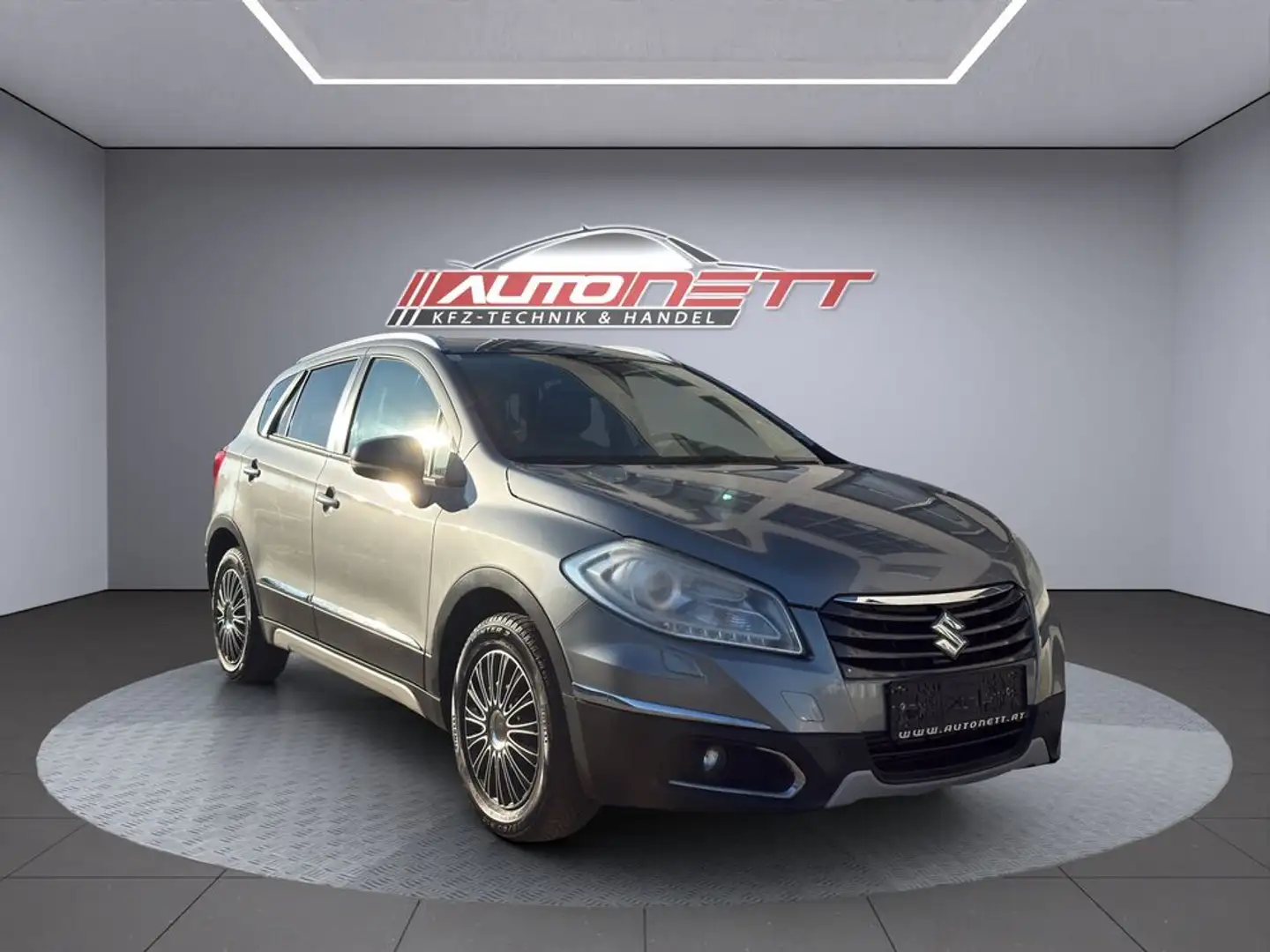 Suzuki SX4 S-Cross AllGrip Flash 4x4 Grau - 1