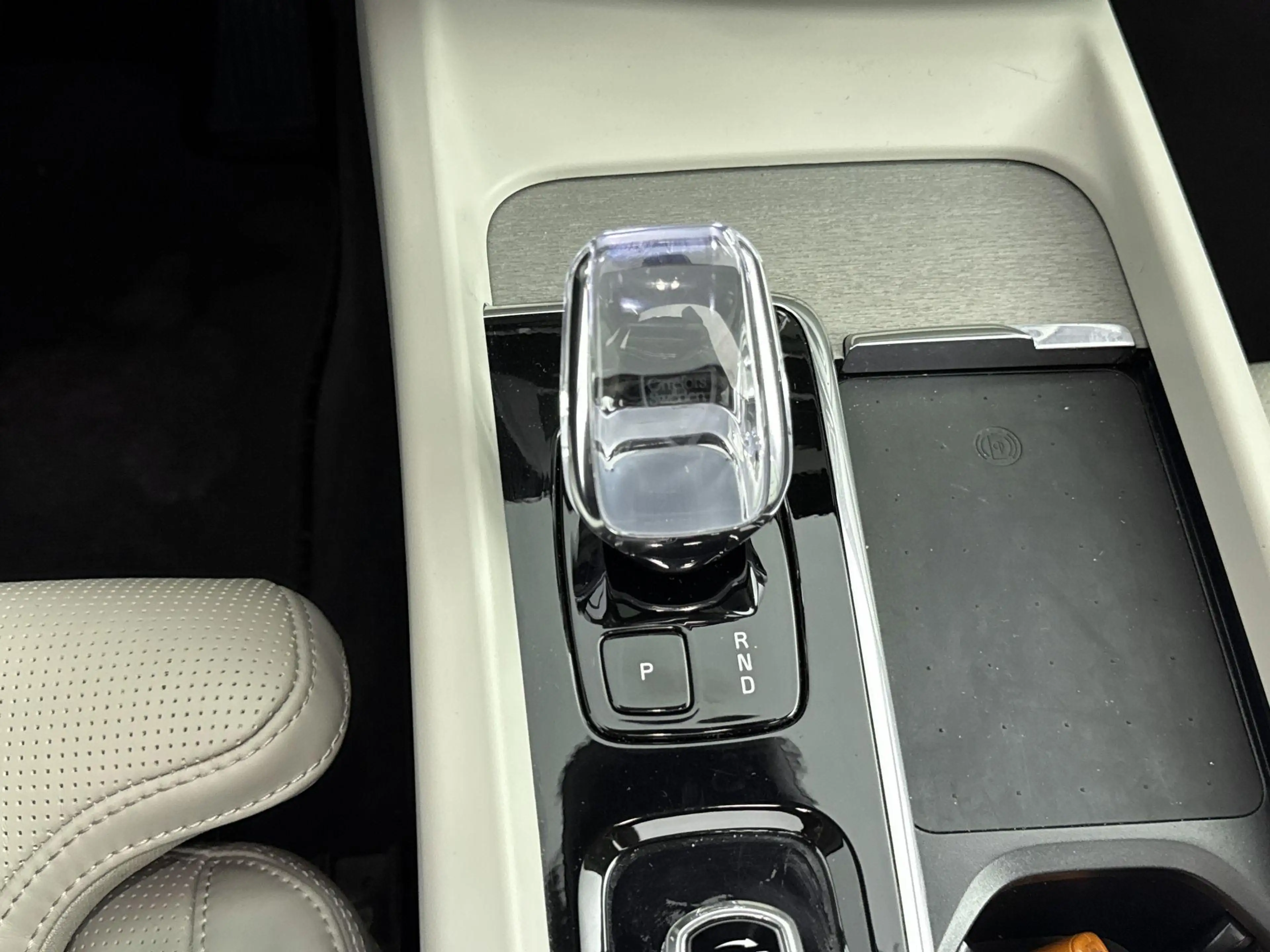 Volvo XC60 2.0 T6 Plug-in hybrid AWD Ultimate Bright 350PK | — photo 13