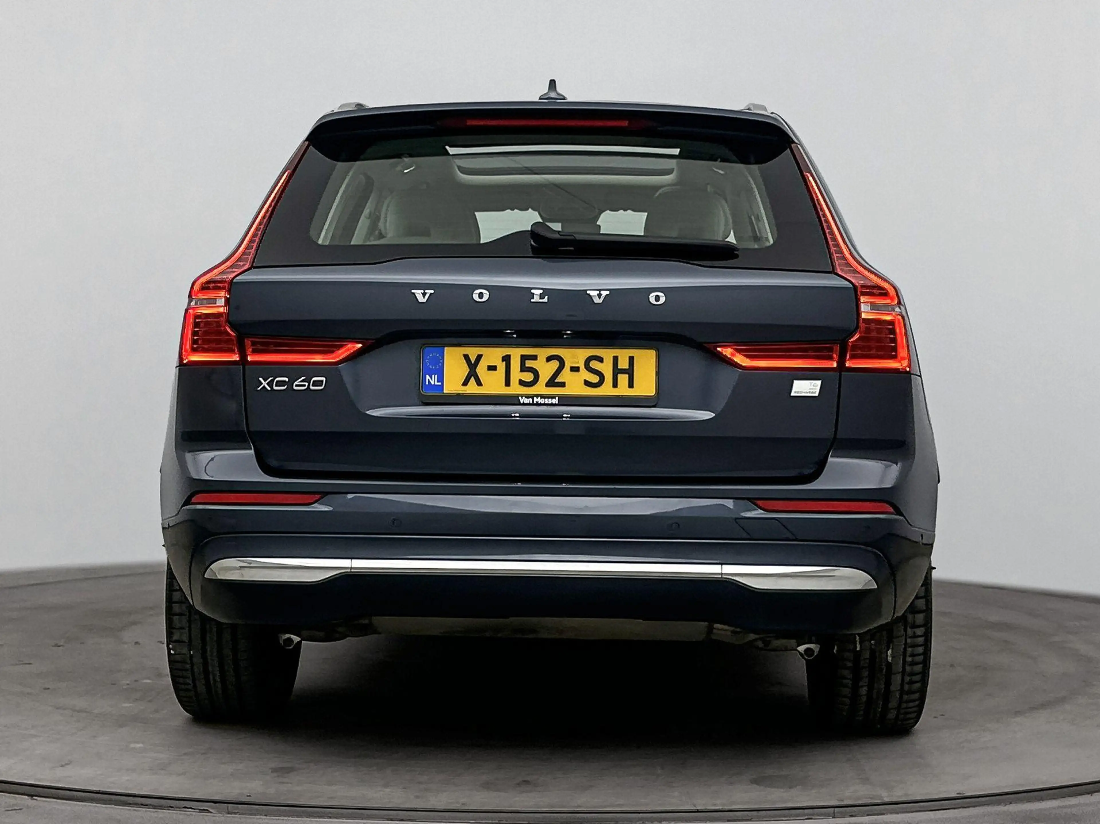Volvo XC60 2.0 T6 Plug-in hybrid AWD Ultimate Bright 350PK | — photo 3