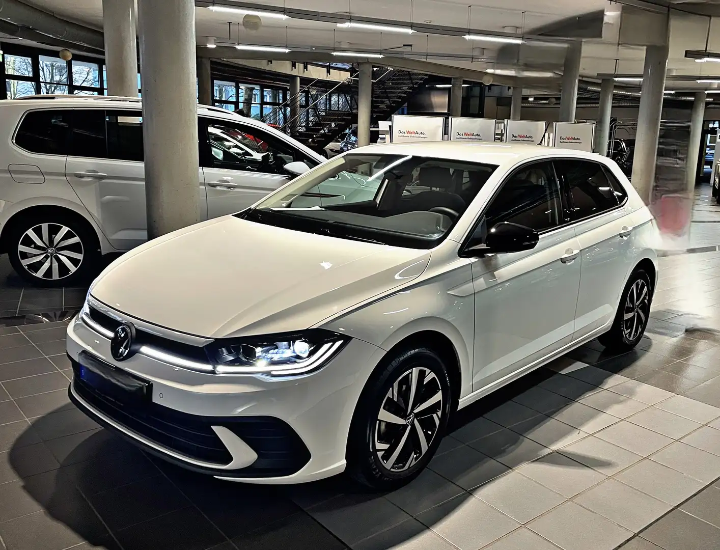 Volkswagen Polo Polo 1.0 TSI OPFMove, IQ.Light Matrix , Pure White Weiß - 2