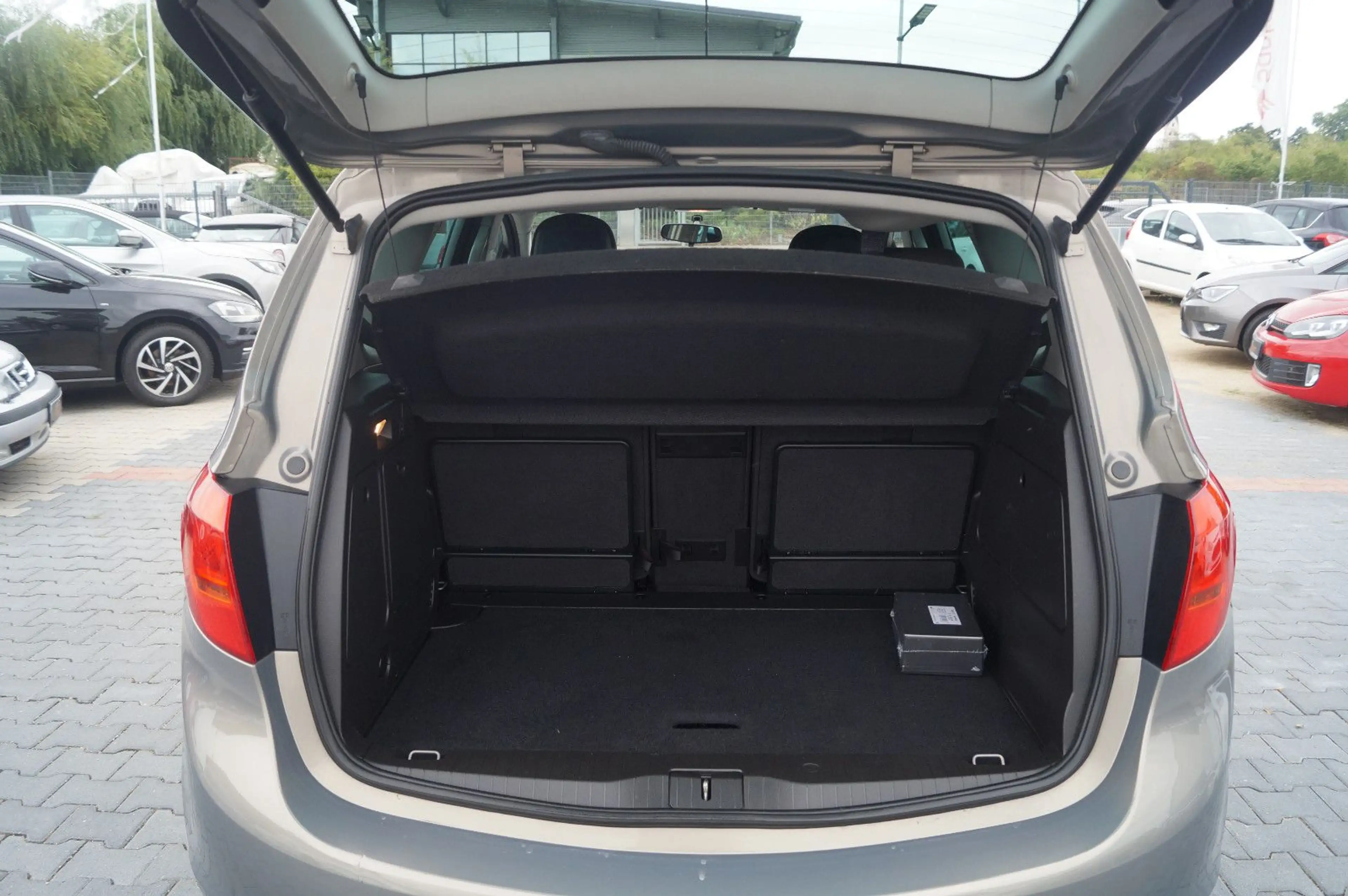 Opel Meriva B Design Edition Klimaanlage — photo 11