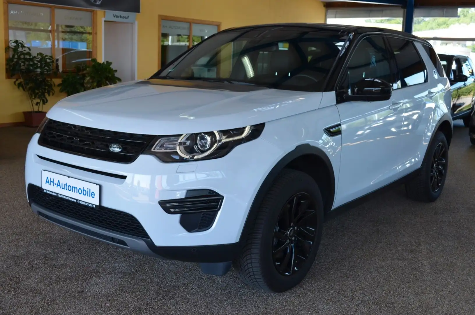 Land Rover Discovery Sport SE AWD XENON / NAVI / LEDER Weiß - 1