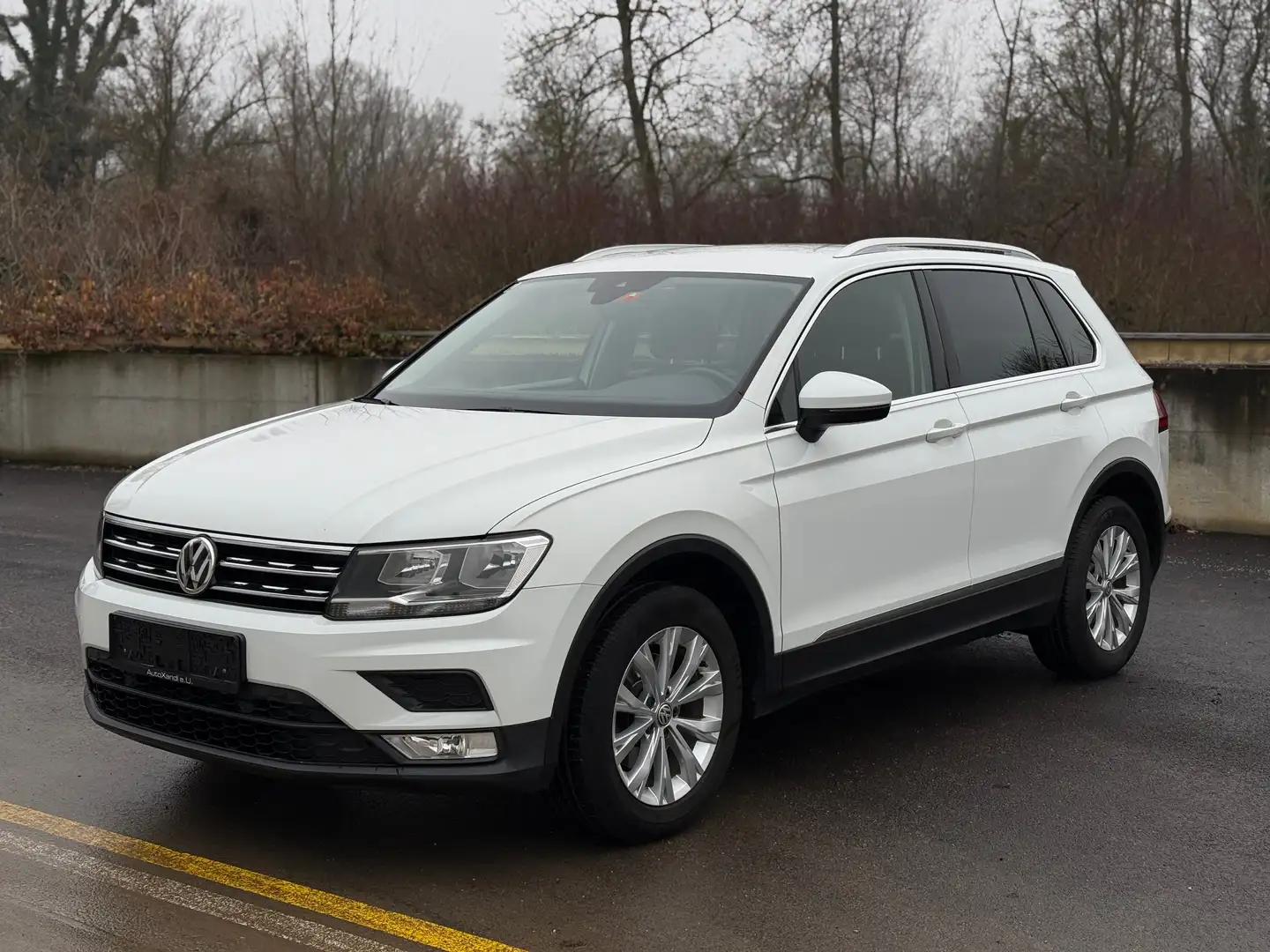 Volkswagen Tiguan Comfortline*Keyless*PDC* Weiß - 1