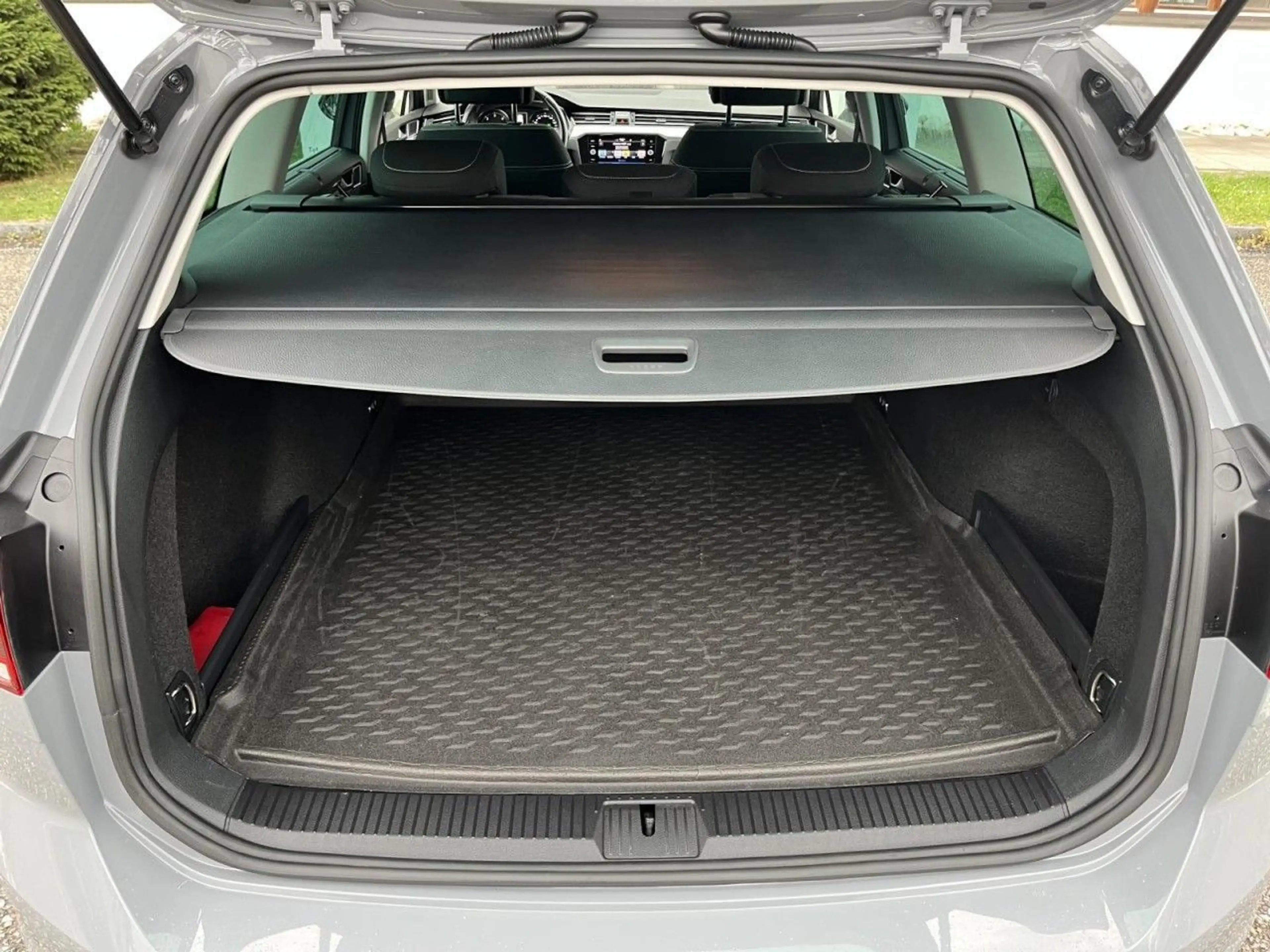 Volkswagen Passat Variant 2,0 TDI DSG Business (LED+Sitzhzg — photo 7