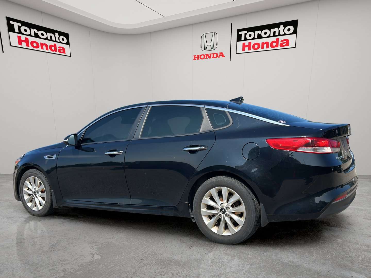 2016 Kia Optima Sedan