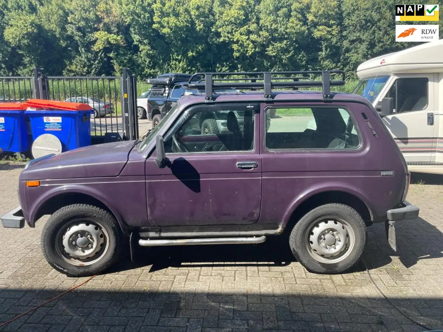 Lada Niva 1.7i Paars - 1